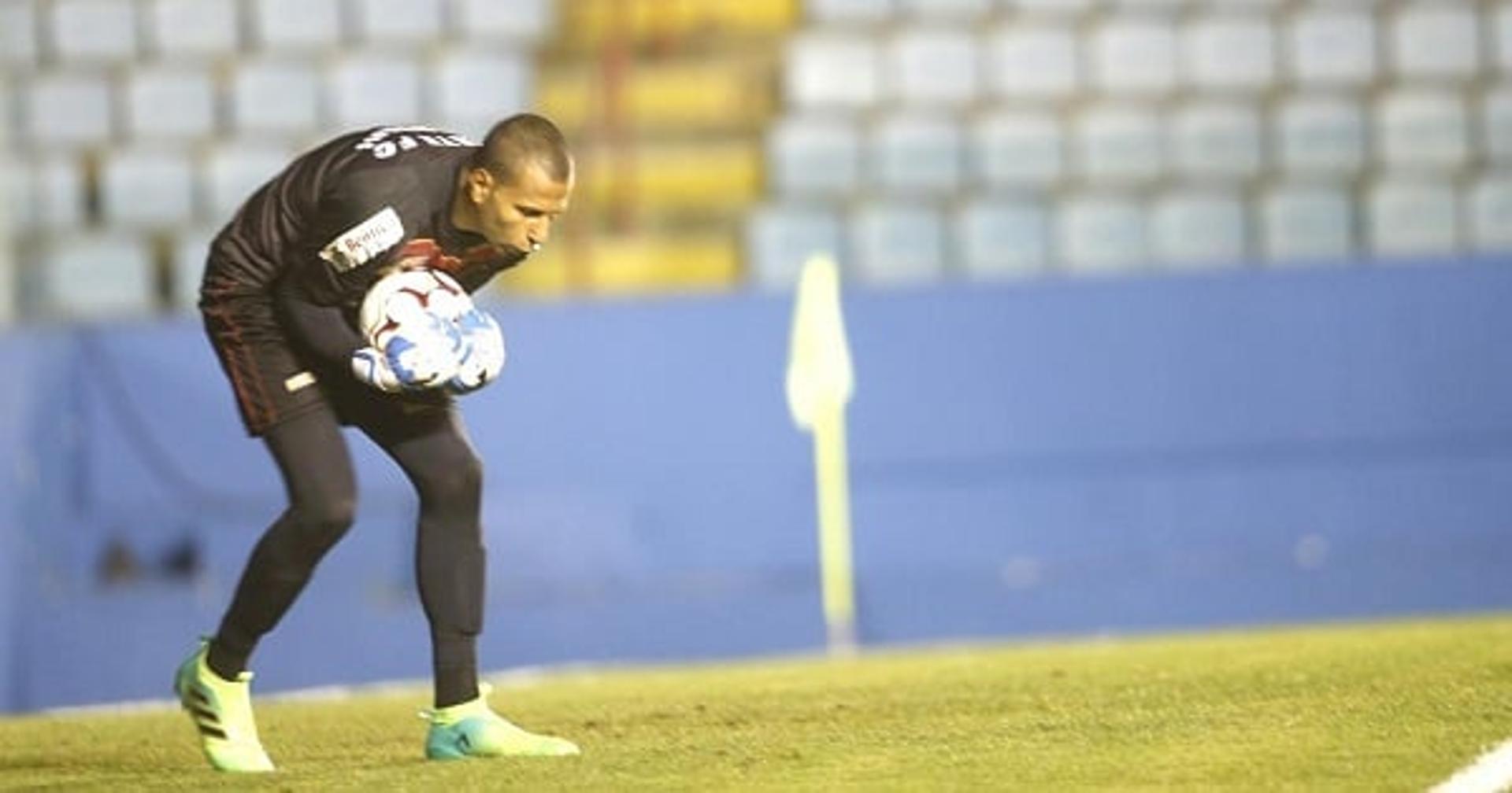 Rodolfo goleiro do Oeste