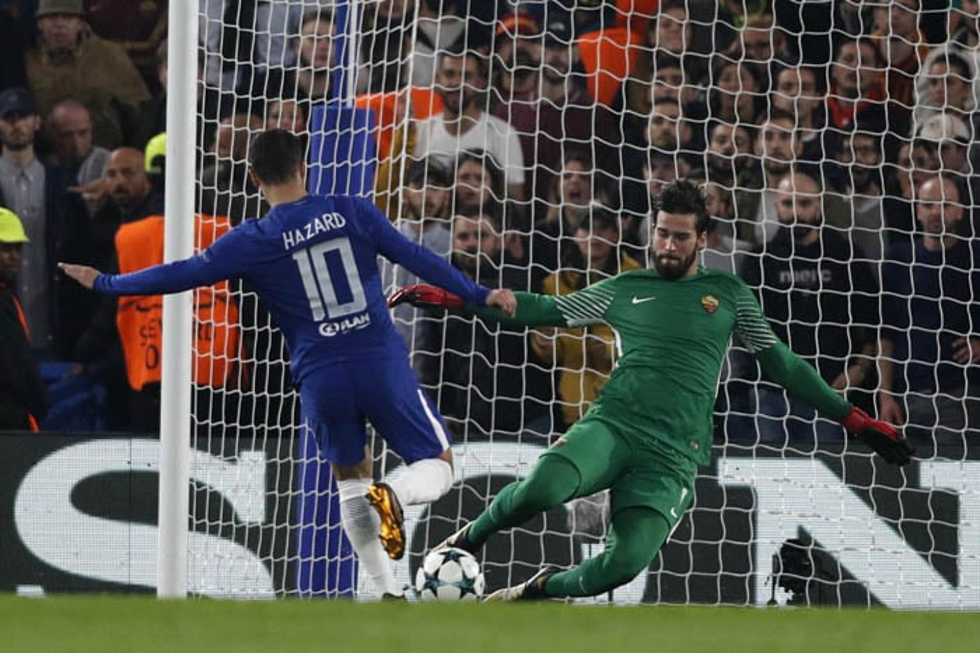 Alisson (Roma) - O goleiro titular da Seleção Brasileira fechou o gol e garantiu a larga vantagem da Roma sobre o Chelsea, por 3 a 0. Sempre que exigido, Alisson esbanjou segurança, chegando ao quarto jogo sem ser vazado