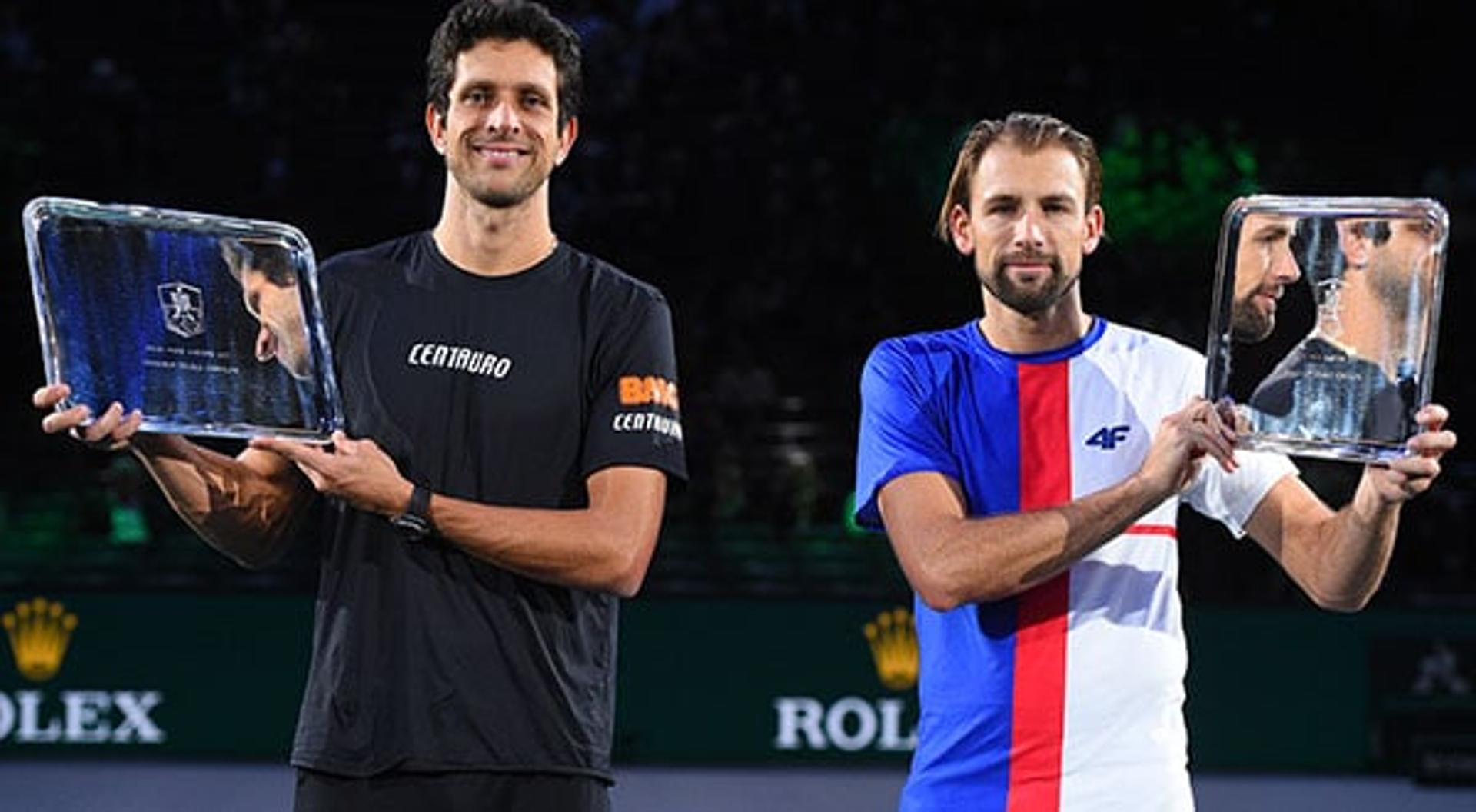 Marcelo Melo e Lukasz Kubot com o troféu em Paris