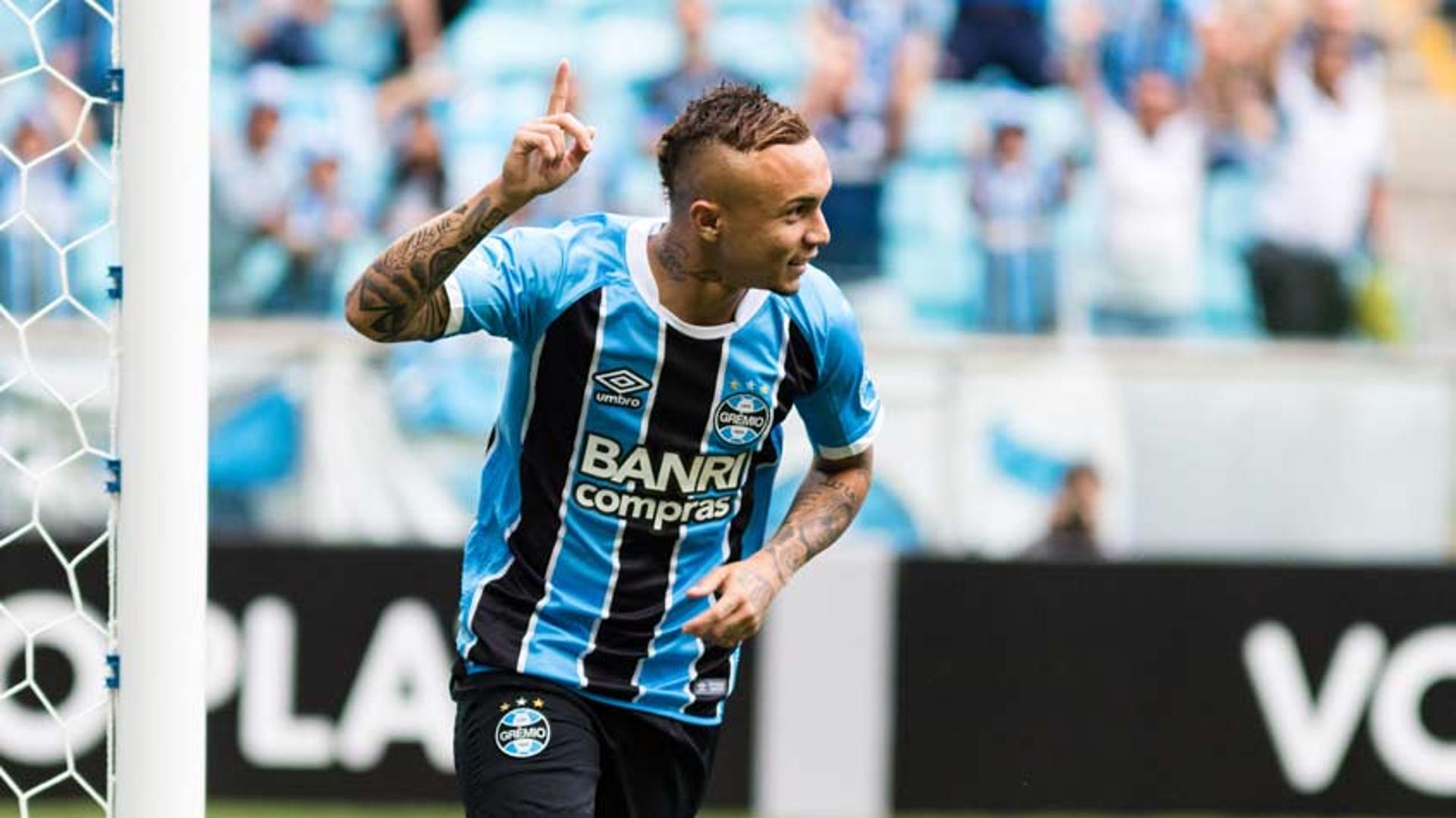 Com dois gols de Éverton, o Grêmio virou para cima do Flamengo e venceu por 3 a 1. Veja uma galeria de fotos da partida