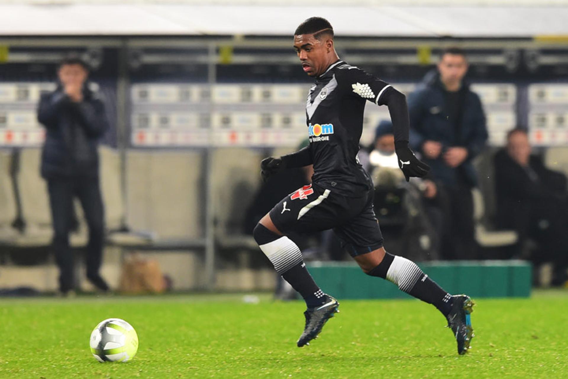 Malcom (Bordeaux) - O meia ex-Corinthians fez o segundo do Bordeaux na vitória por 3 a 0 sobre o Saint-Étienne, pelo Campeonato Francês. Jogou muito bem e acertou um petardo, marcando o seu sexto gol na competição, após receber passe do compatriota