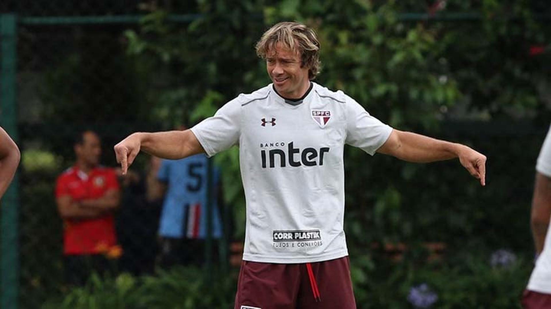 Último treino do Lugano no São Paulo