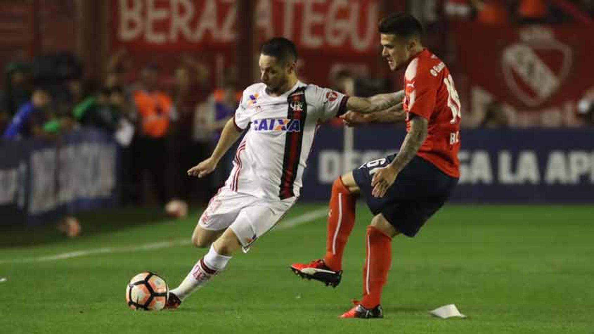 O Flamengo vai chegar ao jogo de número 84 contra o Independiente