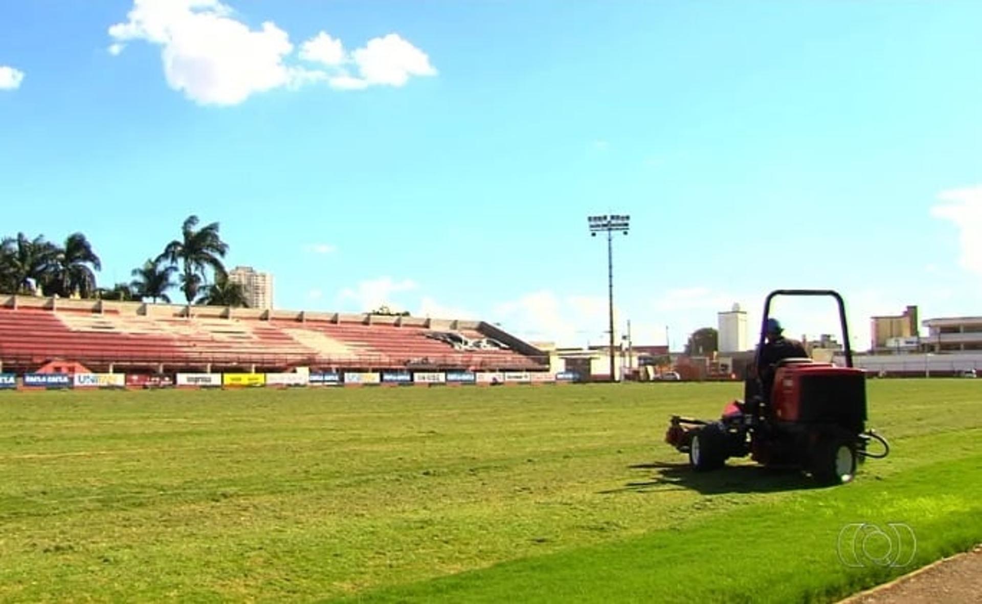 Atlético-GO pretende voltar a mandar jogos no Francisco Accioly em 2018