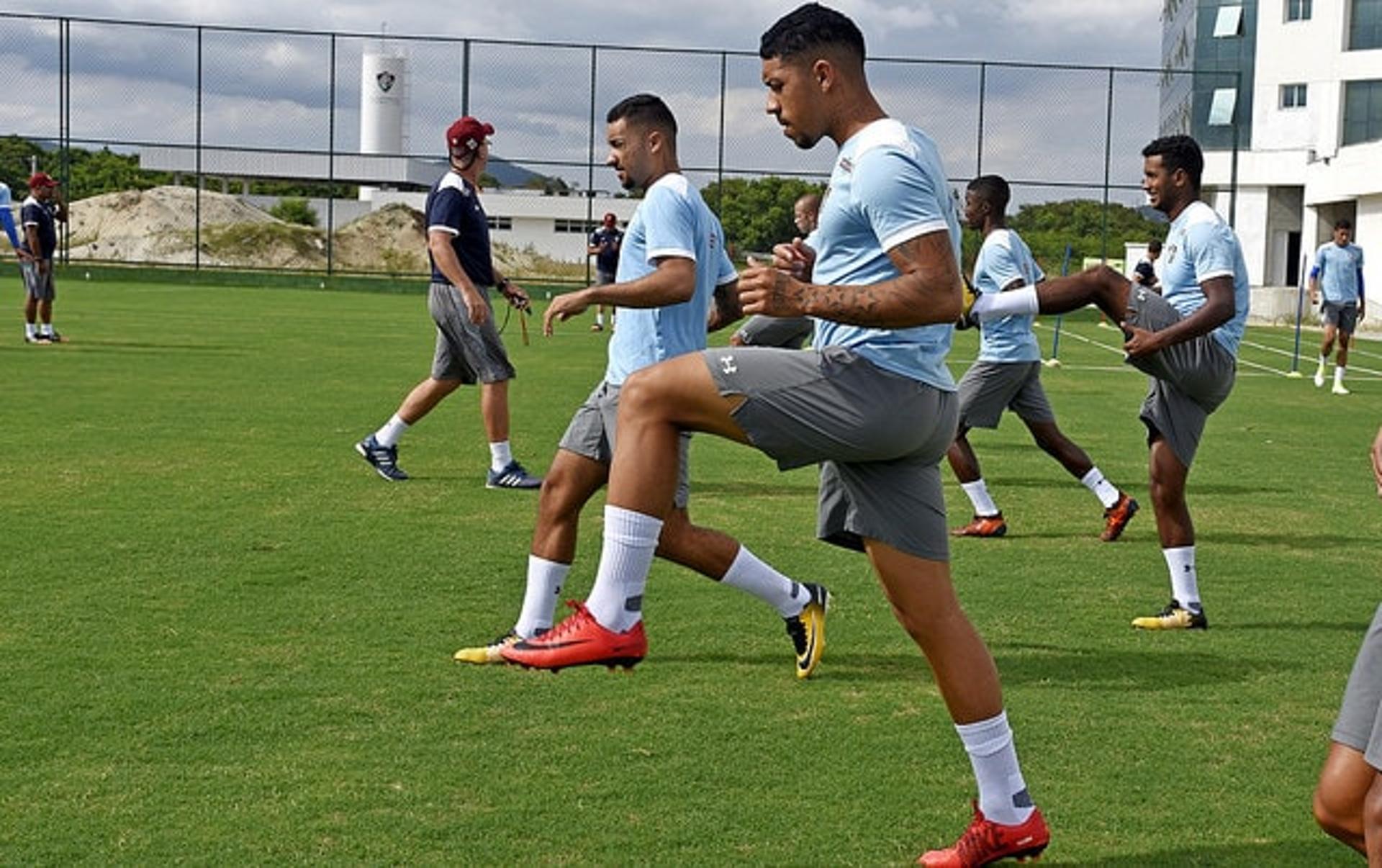 Cria de Xerém, Douglas tem papel importante no grupo tricolor