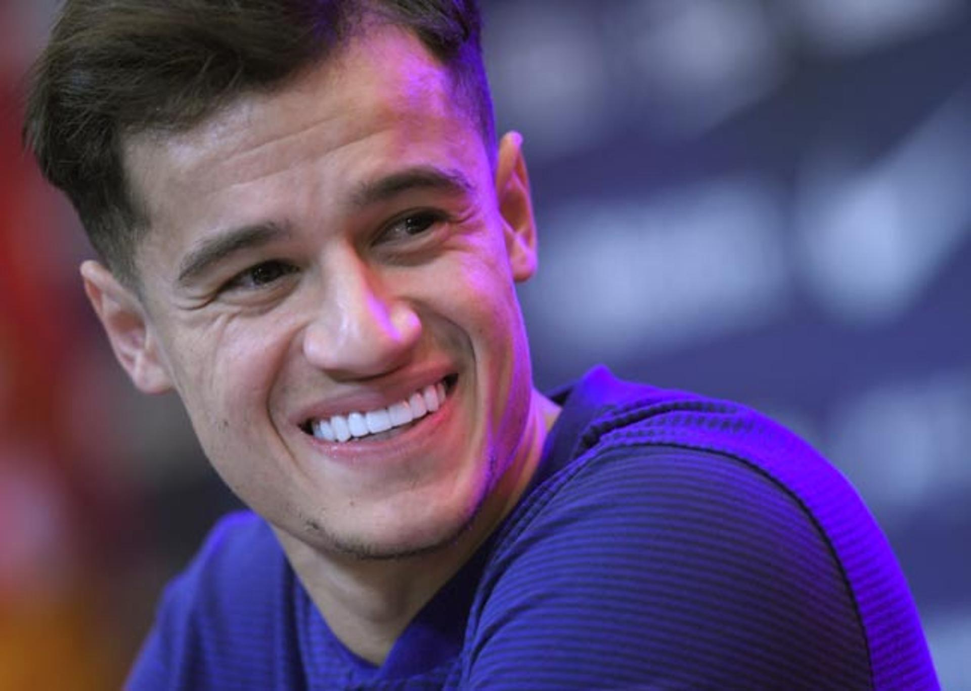 Imagens da apresentação de Coutinho no Barcelona