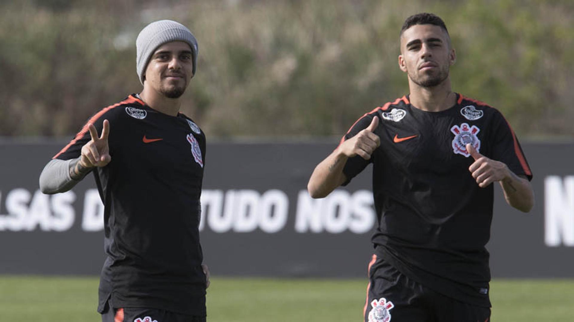 Treino Corinthians - Fagner e Gabriel