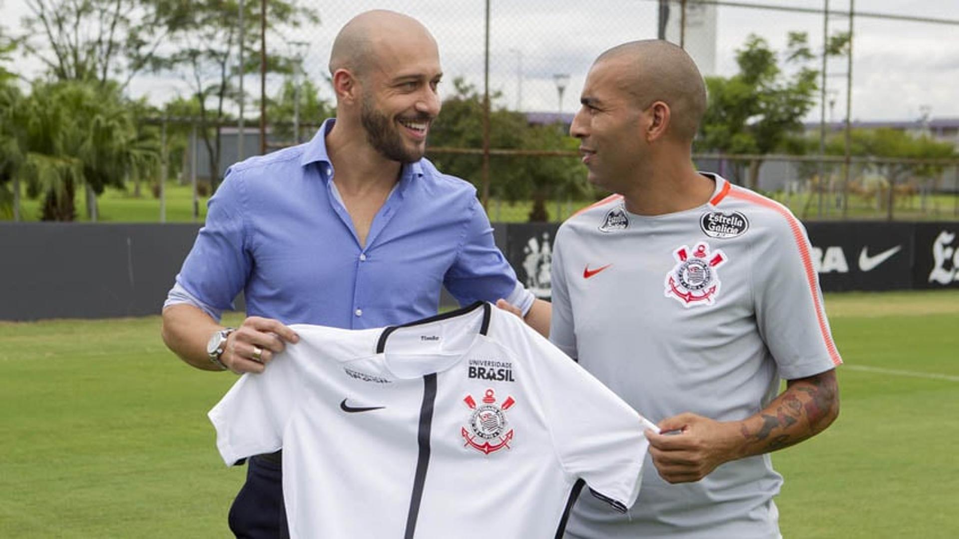 Apresentação de Emerson Sheik no Corinthians