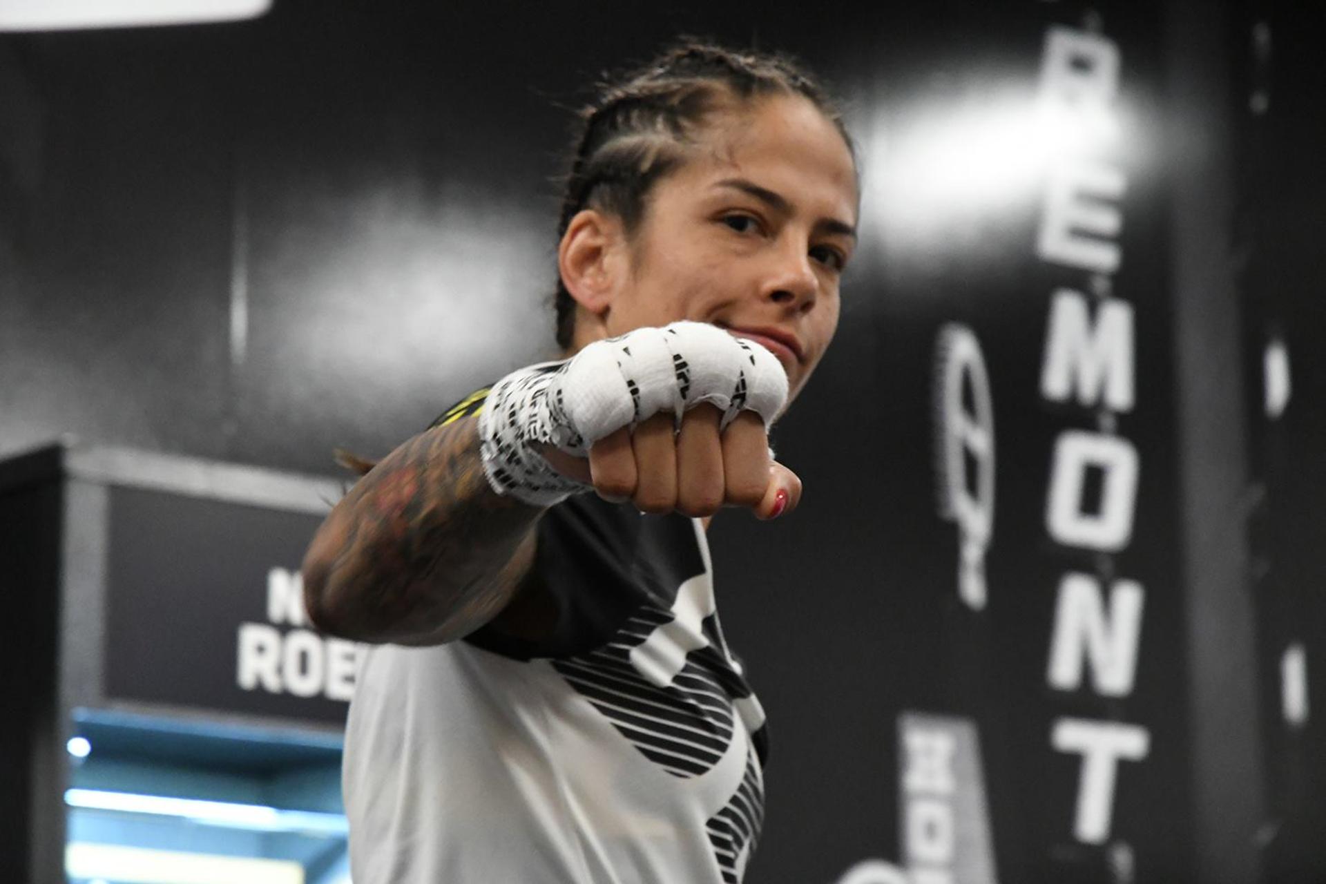 Ju Thai é atleta da categoria peso-palha feminino do UFC