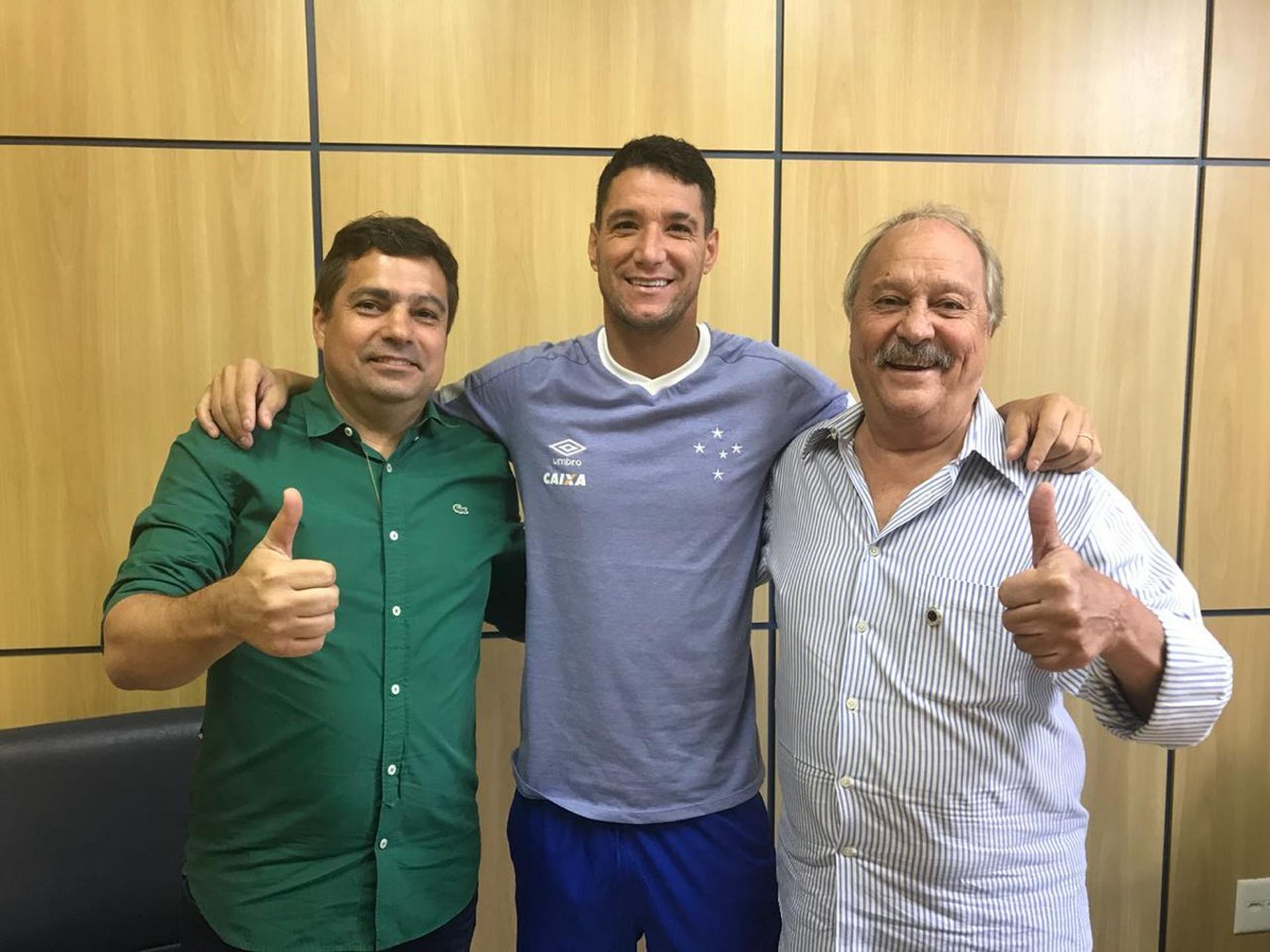 Thiago Neves - permanência no Cruzeiro (Foto: Divulgação)