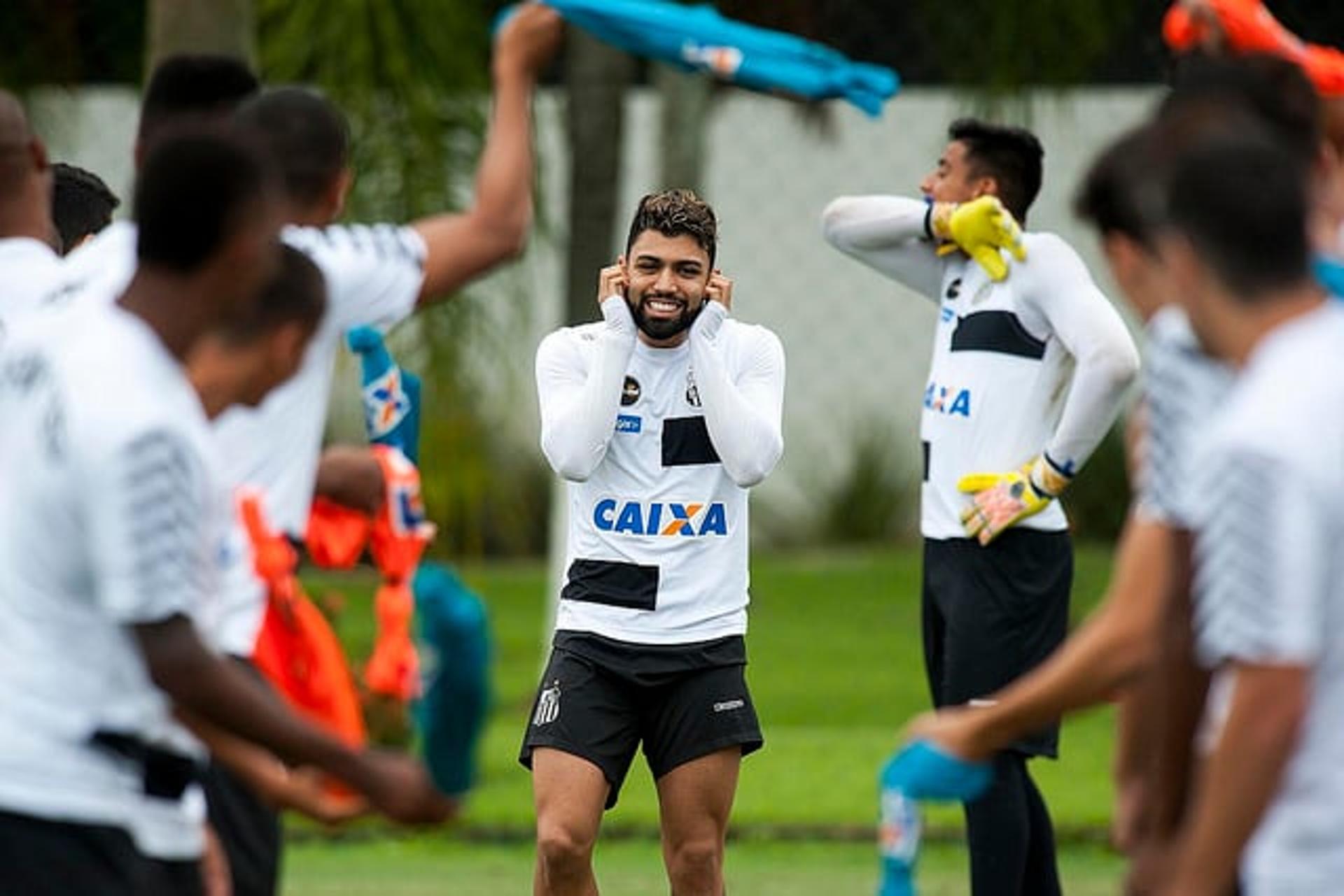 Gabgiol sofreu trote em seu primeiro treino com o grupo