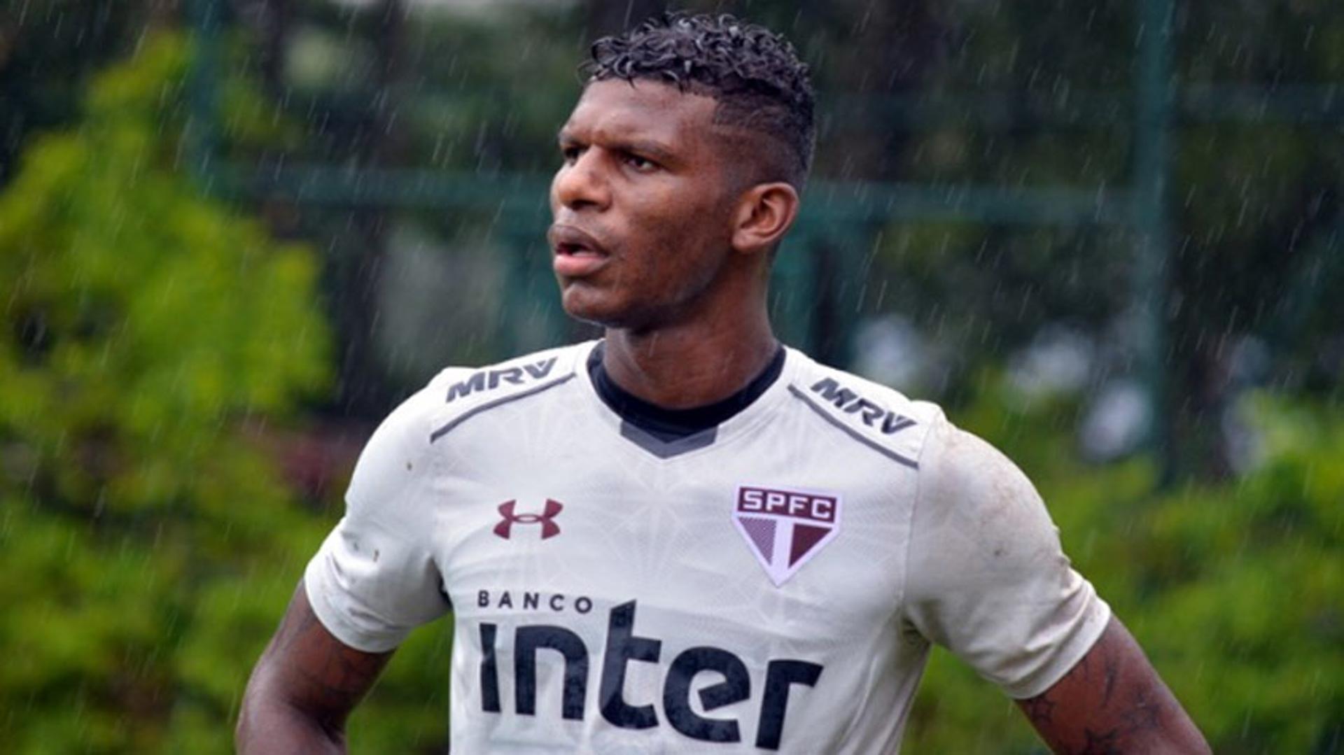 Primeiro treino de Nenê e Tréllez no São Paulo