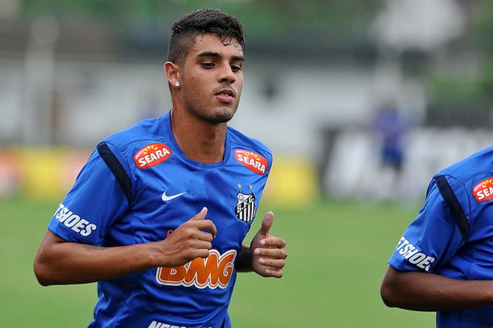 Emerson Palmieri foi campeão da Copinha de 2013 pelo Santos