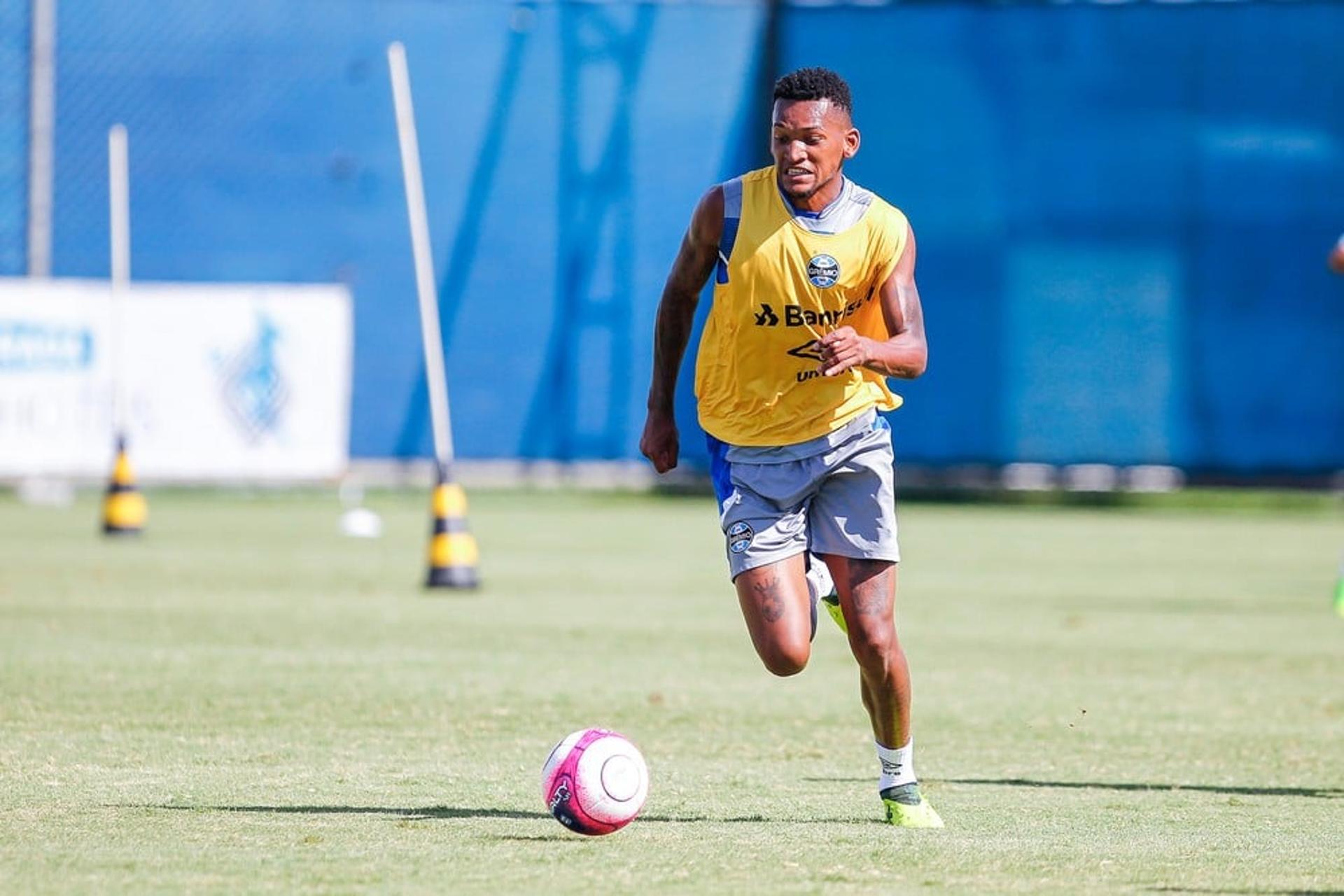 Jailson treinando pelo Grêmio