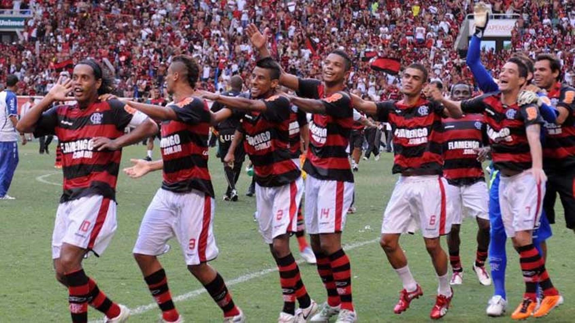 Flamengo e Boavista decidiram a Taça Guanabara de 2011. O Rubro-Negro foi campeão com gol de Ronaldinho Gaúcho