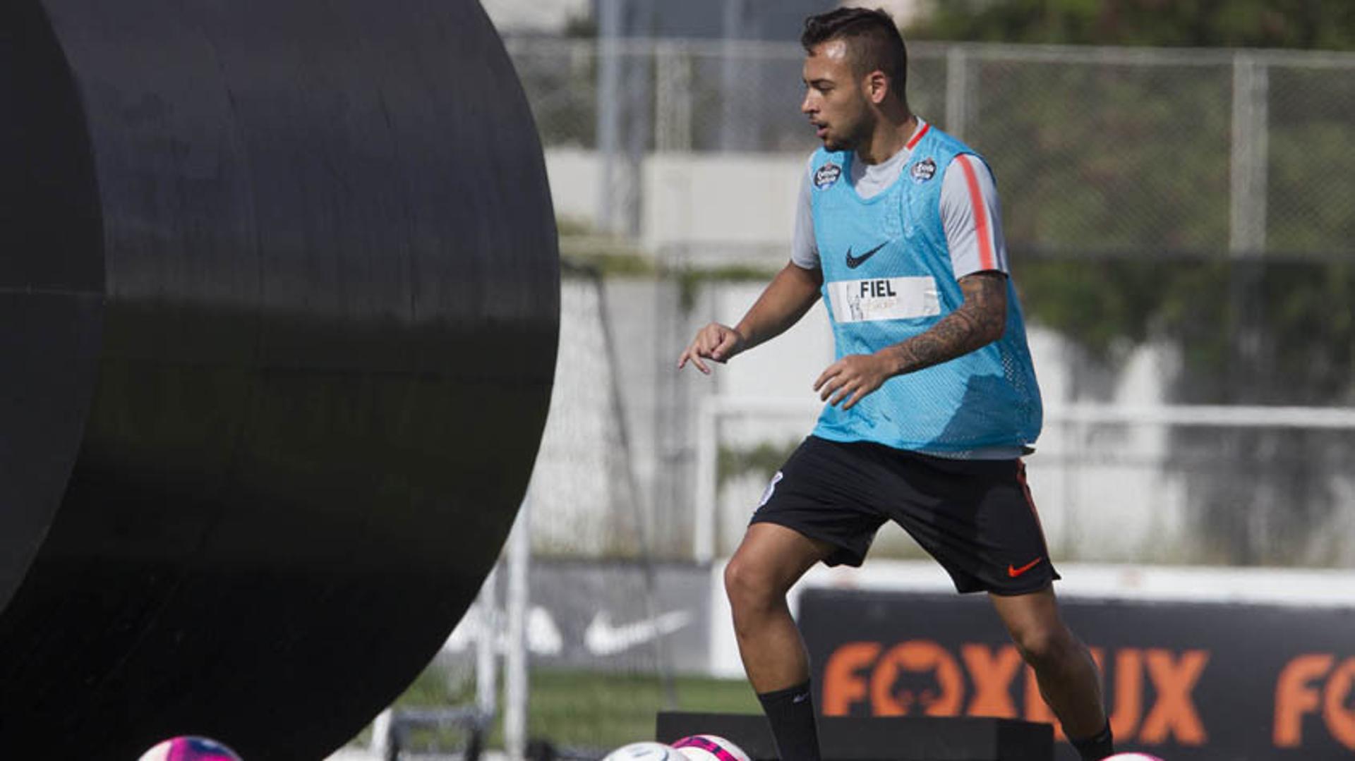 Treino Corinthians - Maycon