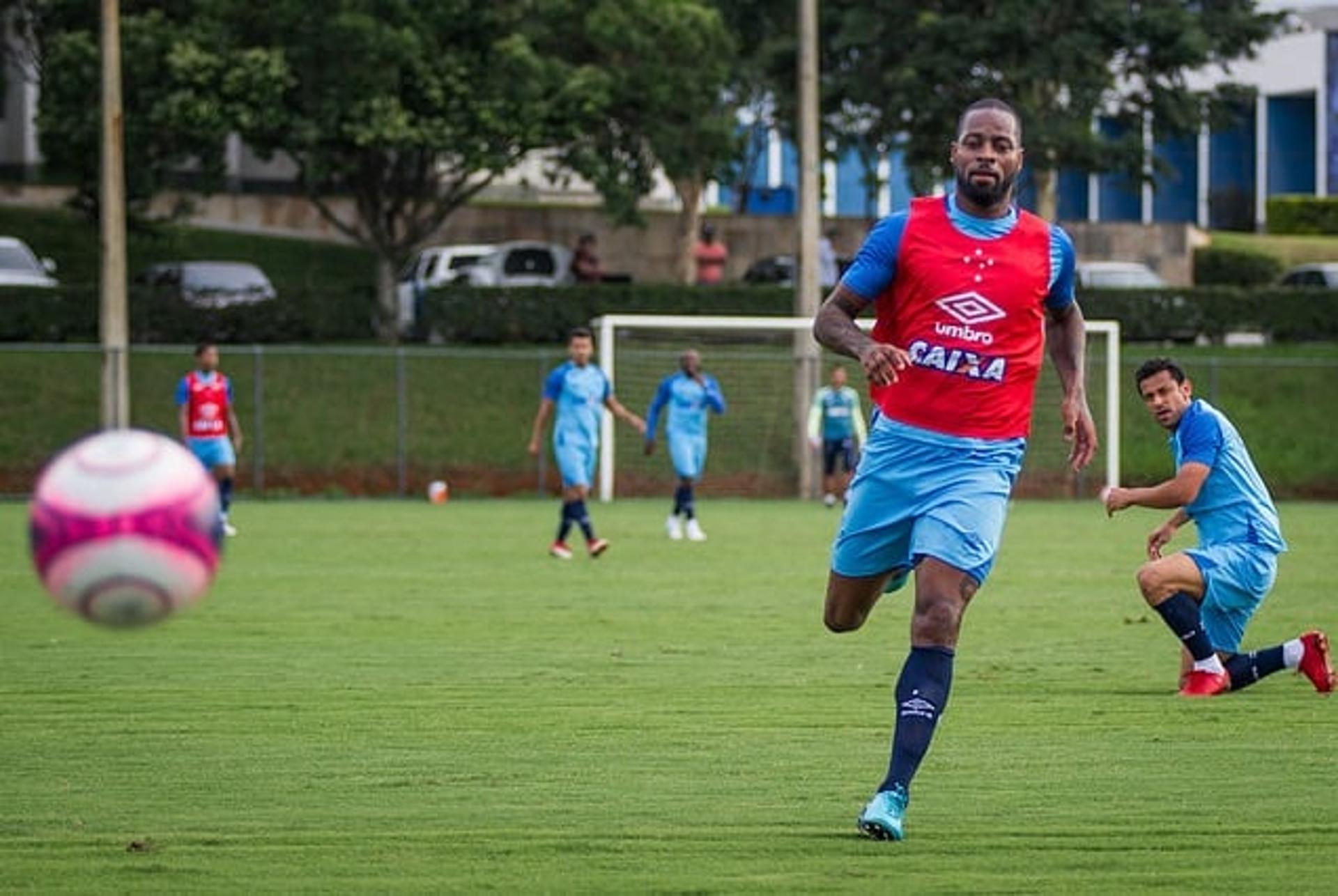 Dedé aparece na lista de relacionados para jogo contra o Vila Nova e empolga torcedores