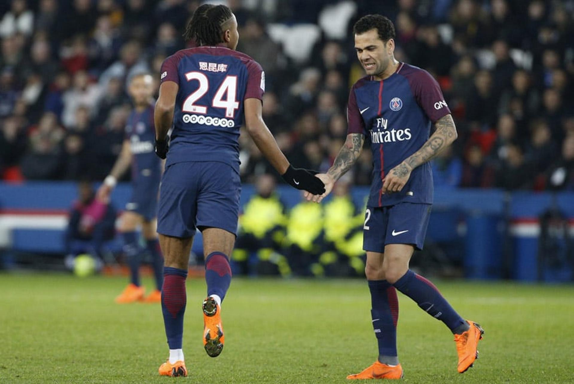 Daniel Alves (Paris Saint-Germain) - Daniel Alves atuou durante os 90 minutos contra o Strasbourg. O lateral-direito teve performance nota 6, sendo o jogador que mais acertou passes em campo (97%).