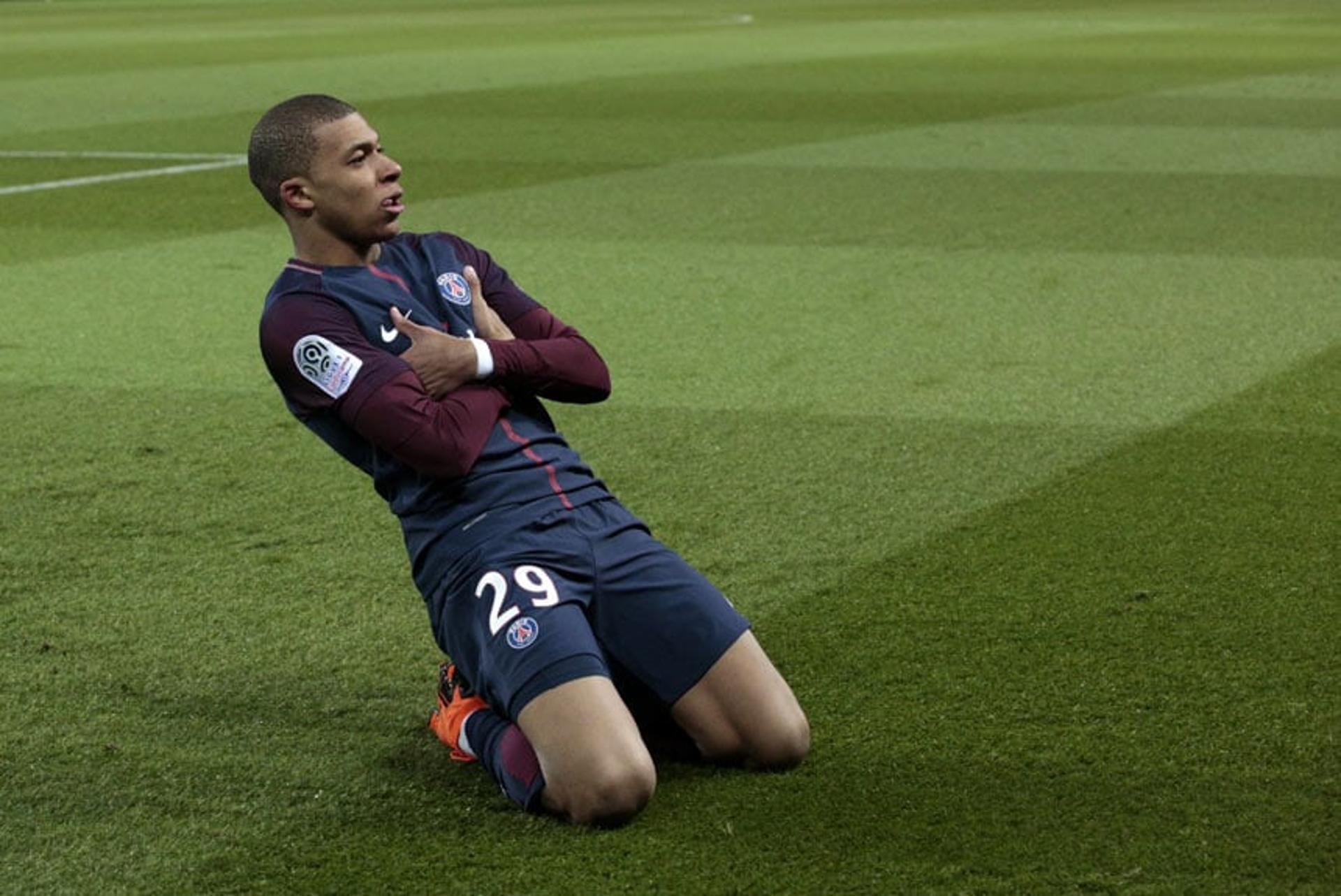 Mas nem tudo foi tristeza. Olha a marra do Kylian Mbappe celebrando o gol