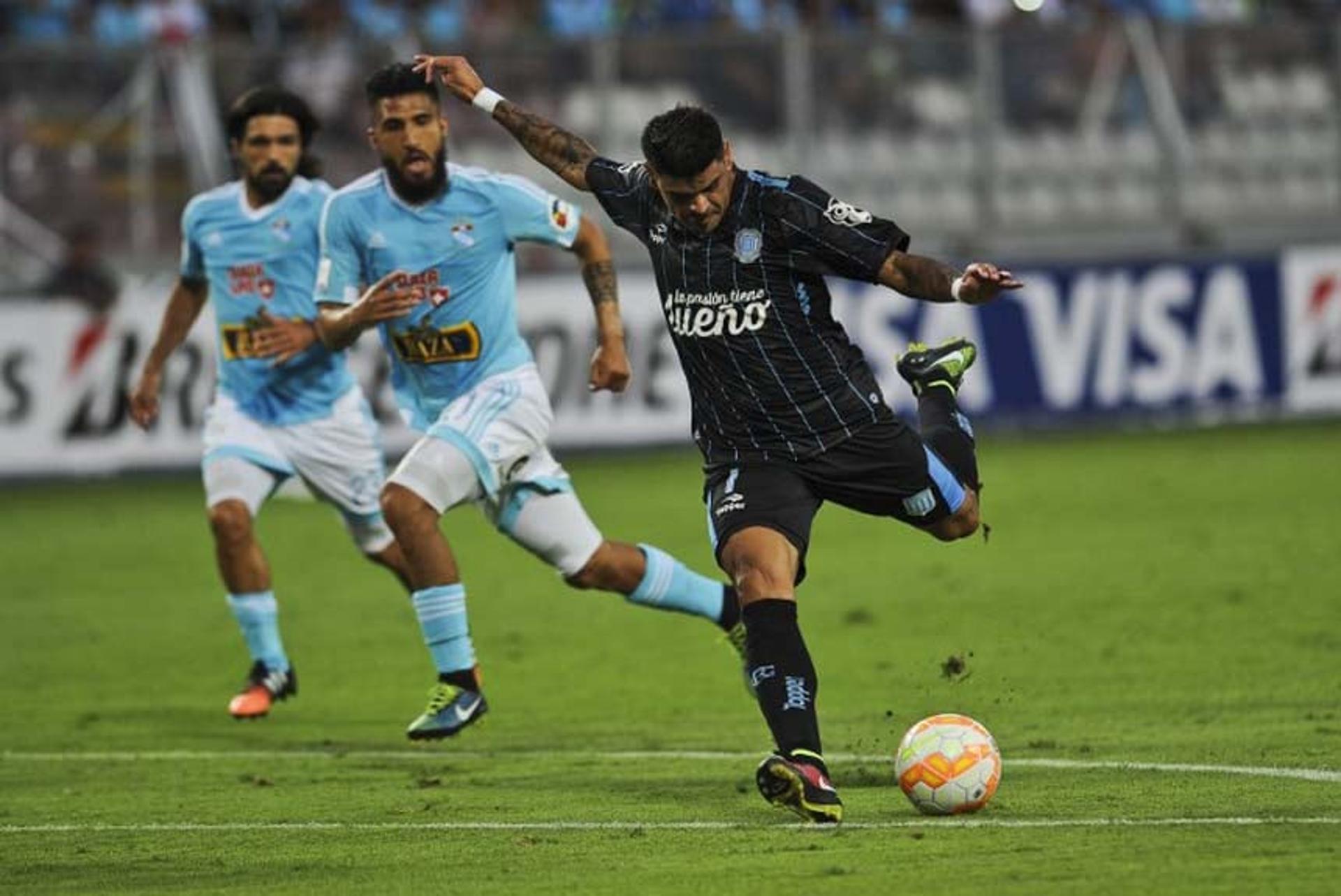 Gustavo Bou do Racing terminou a Libertadores de 2015 na artilharia, com oito gols anotados