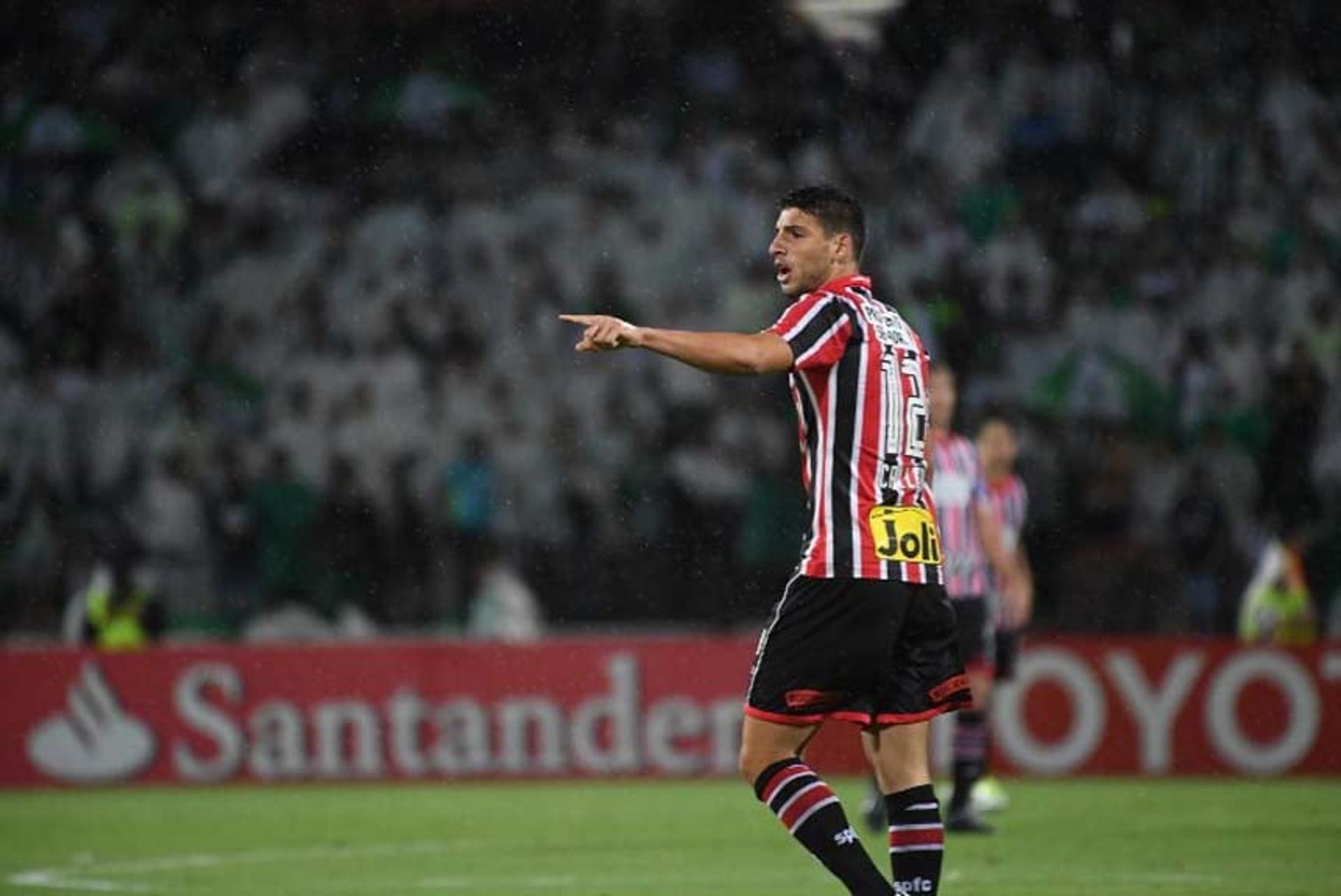 O São Paulo teve o artilheiro da Copa Libertadores de 2016. Foi o argentino Jonathan Calleri, que fez nove gols