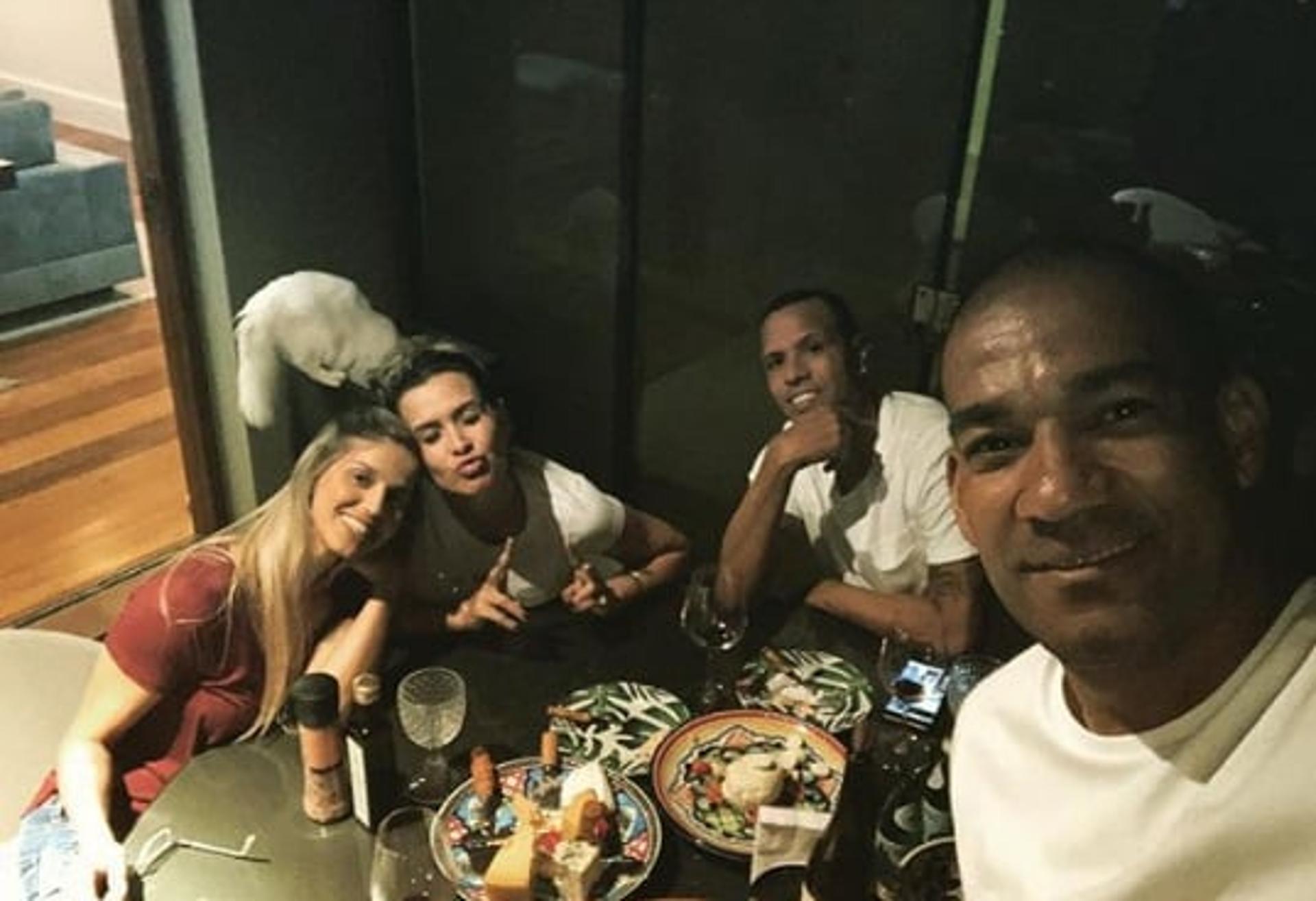 Luis Fabiano, Juliana Paradela, Rodrigo e Juliana Tuzino