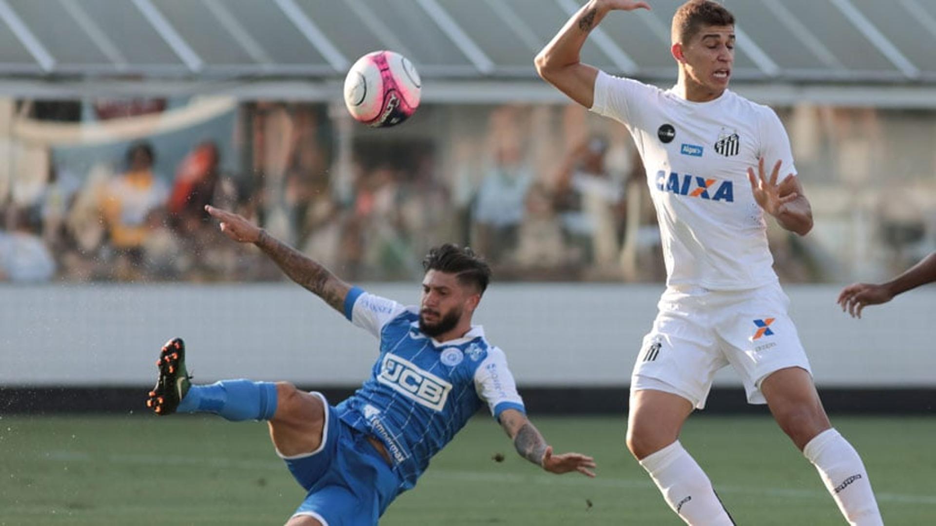 O Santos, repleto de reservas, teve atuação abaixo do esperado e perdeu por 3 a 1 para o São Bento, na Vila Belmiro. Arthur Gomes, com um gol, salvou-se do lado santista. Vitor Bueno teve apenas uma atuação discreta. Confira as notas do Santos (por Ana Canhedo)&nbsp;