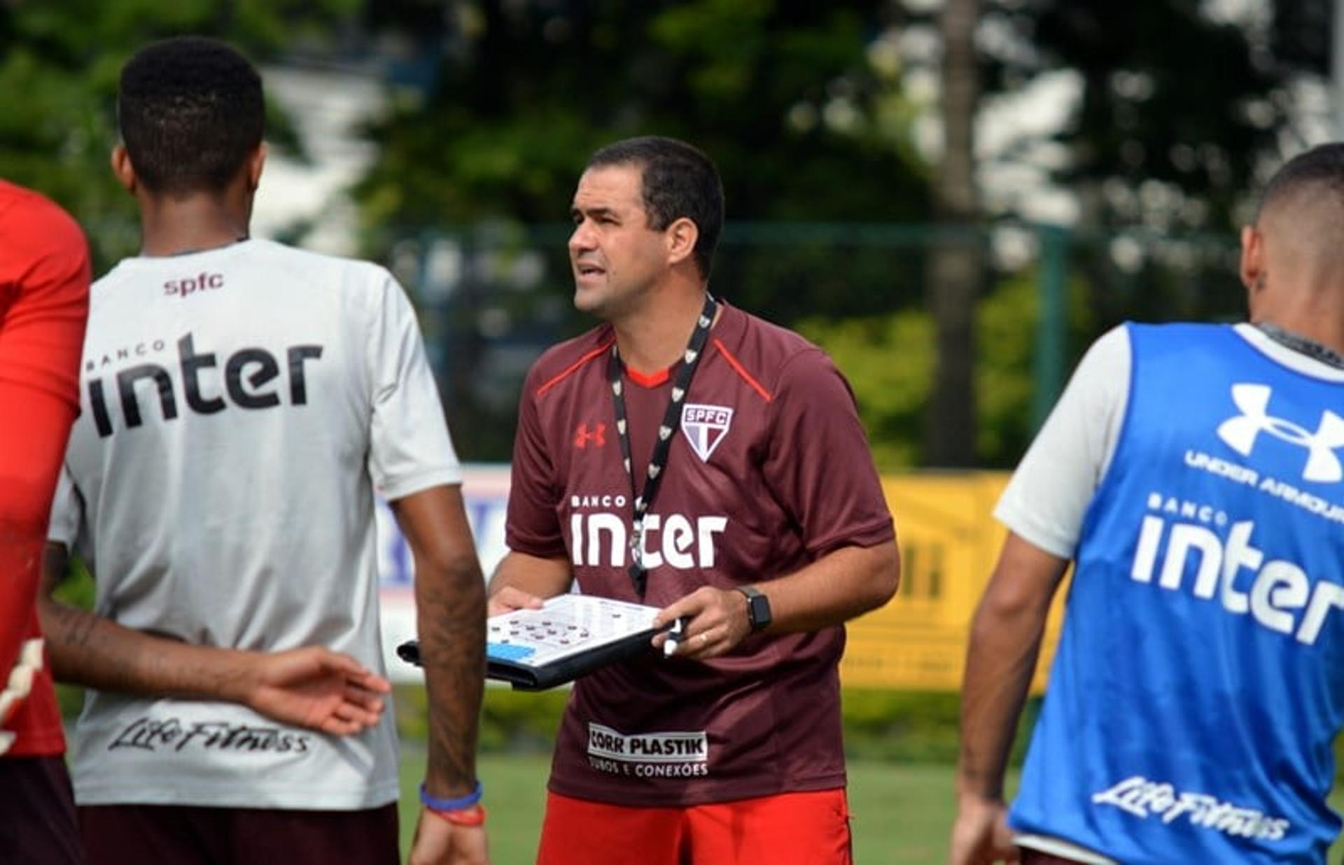 São Paulo encerrou os trabalhos para enfrentar o CRB em Maceió (AL)