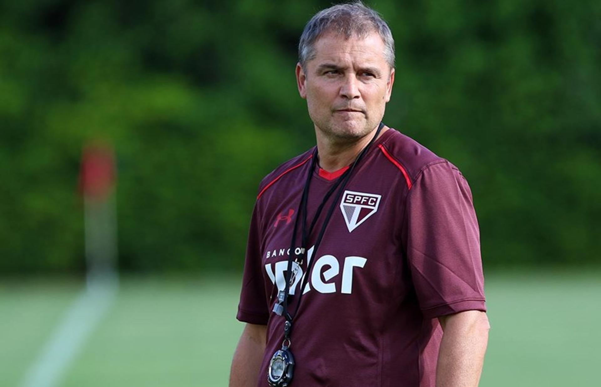 Diego Aguirre chega ao São Paulo para comandar a equipe até o fim do Brasileirão