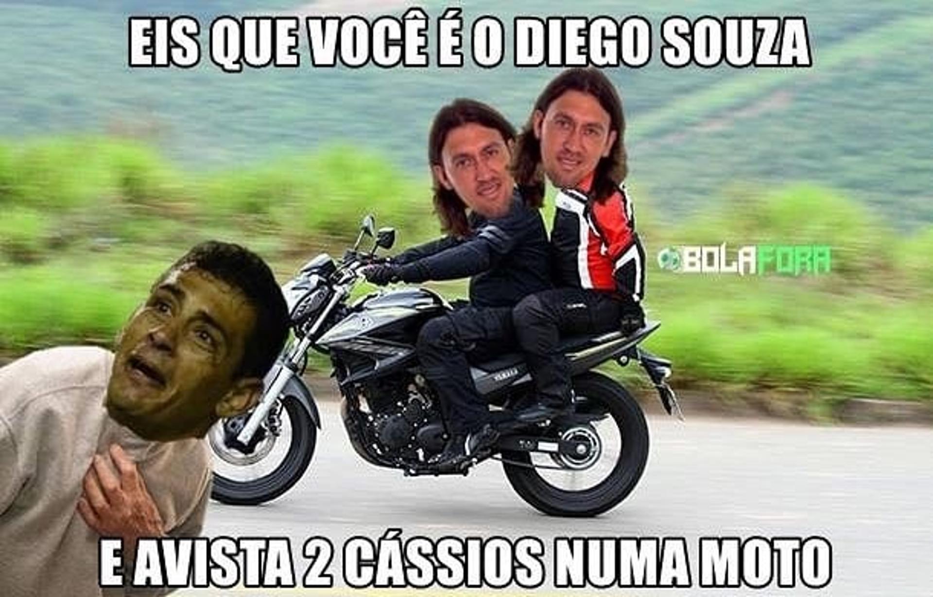 Freguês do Cássio? Web não perdoa Diego Souza