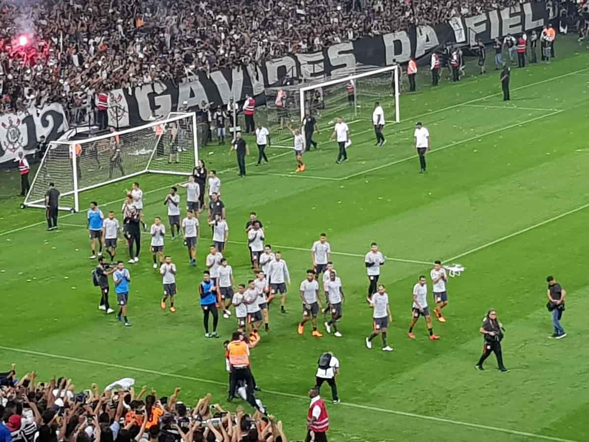 Torcida do Corinthians - treino aberto