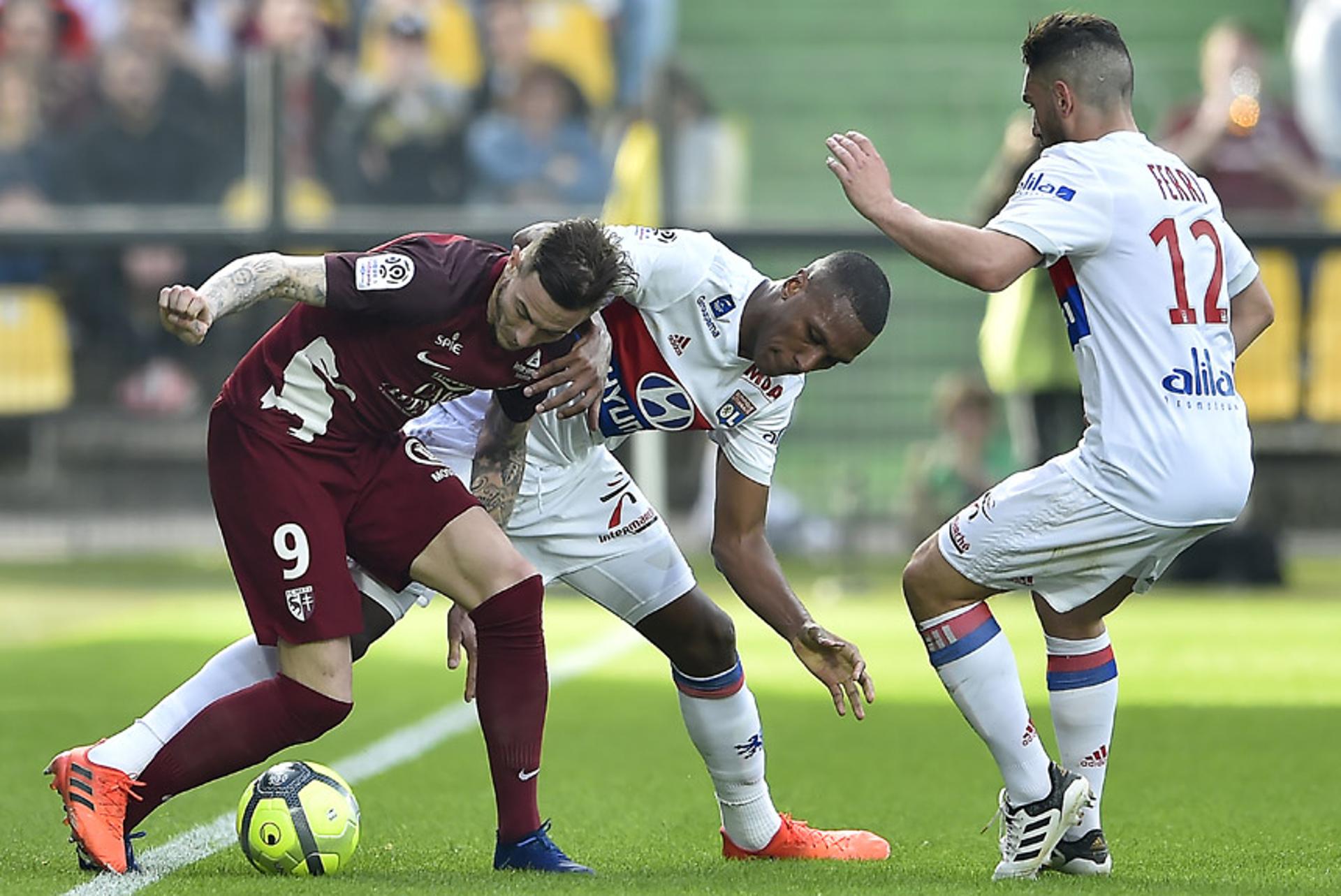 20/4 - 16h Dijon x Lyon: Se vencer seu jogo, o Lyon pode encostar no Monaco na briga pela vice-liderança do Francês<br>