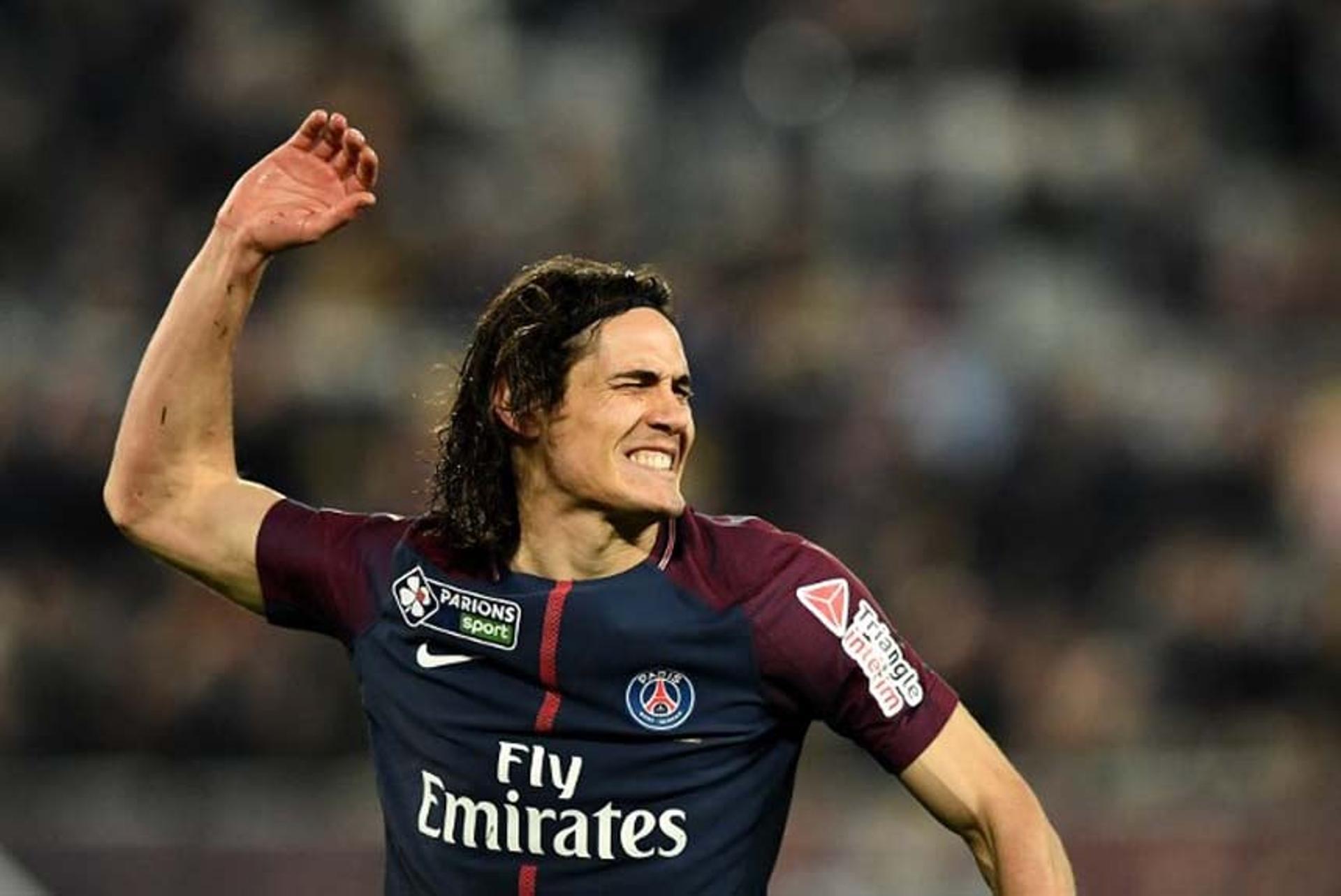 Com 24 gols Cavani tem tudo para ser o artilheiro do Campeonato Francês. O atleta do PSG tem Neymar, que não deve jogar mais na temporada, como seu perseguidor mais direto, com 19 gols