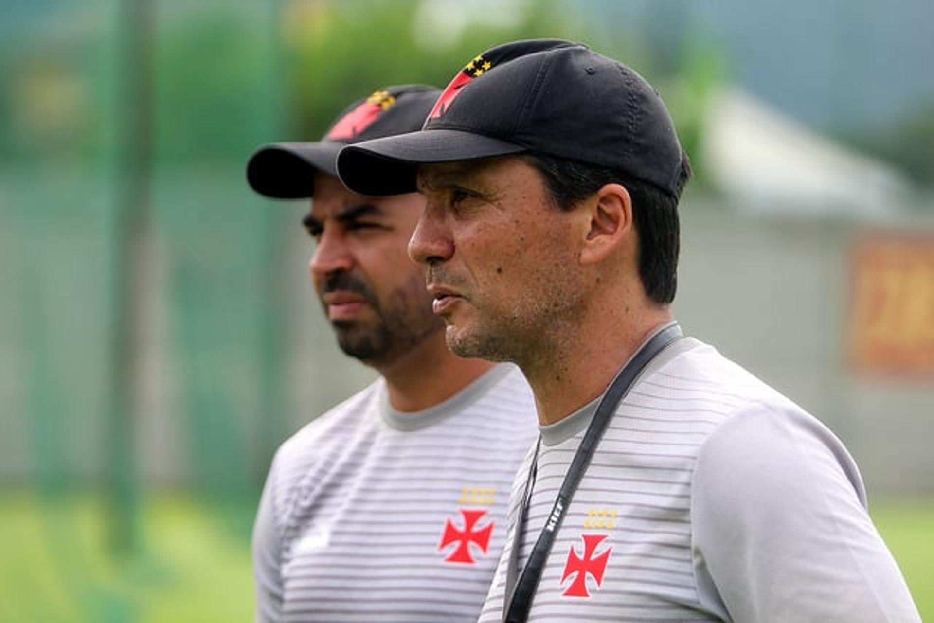 Zé Ricardo durante treino no CT das Vargens