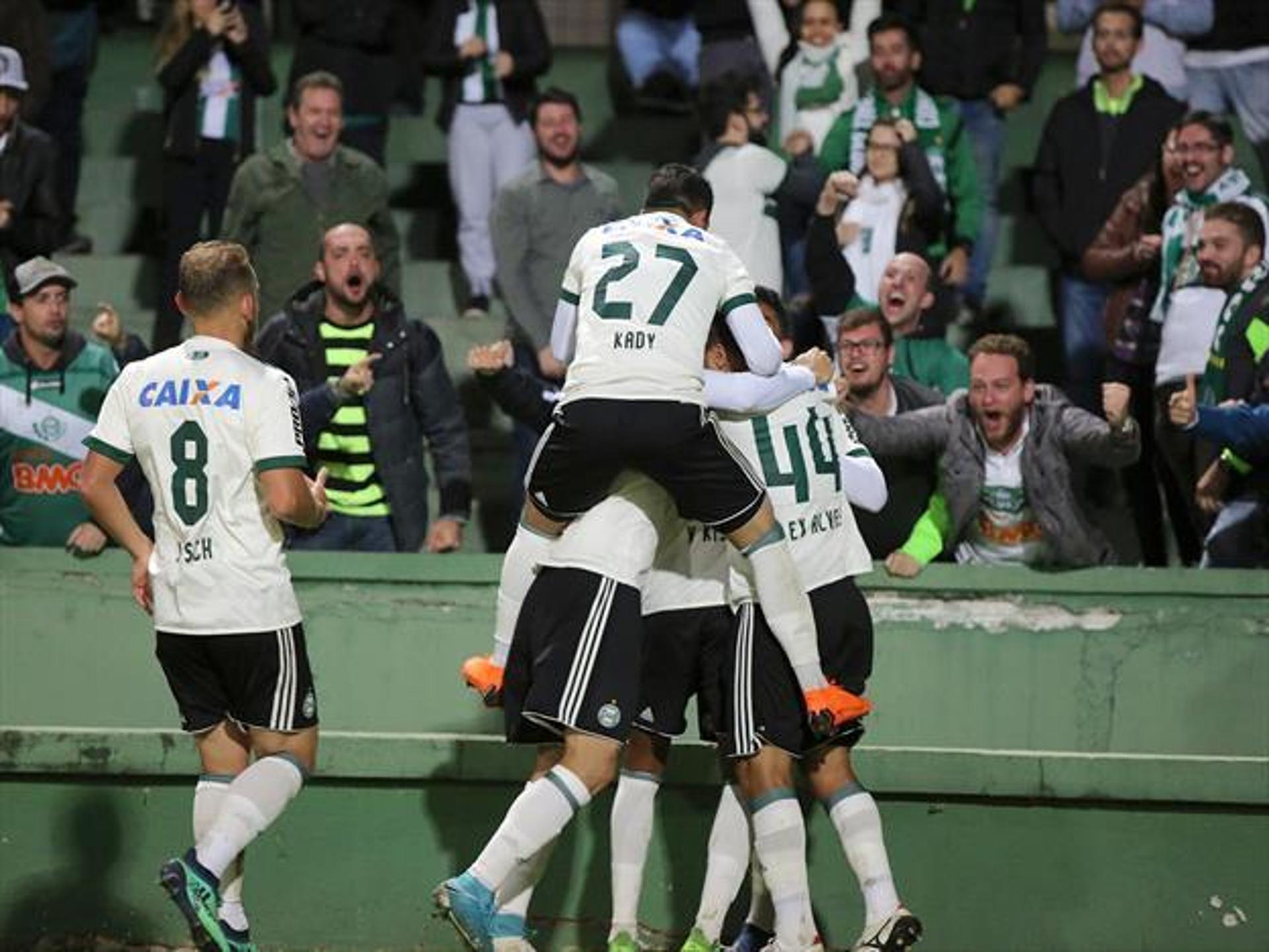 Gol da vitória foi marcado pelo Vinícius Kiss