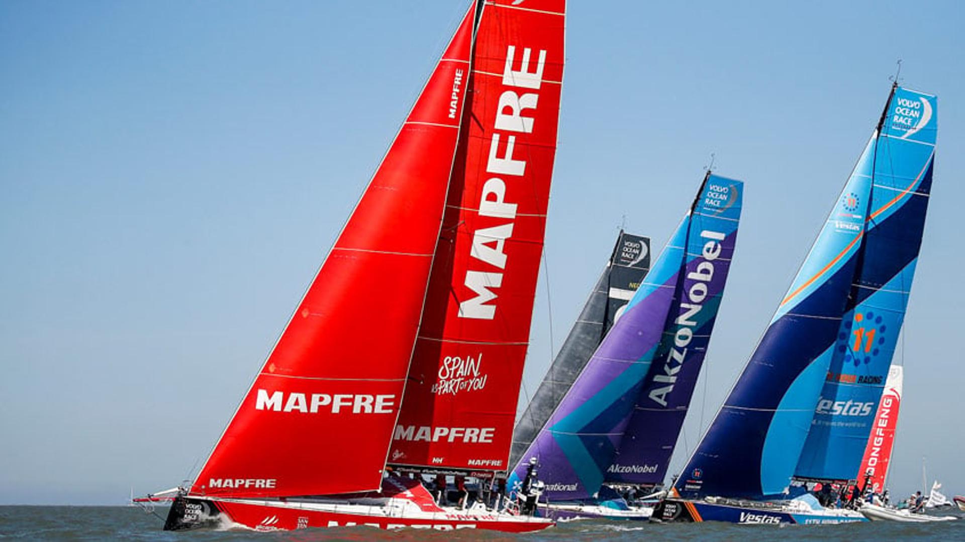 MAPFRE vence regata em Itajaí e equipe de Martine Grael fica em segundo