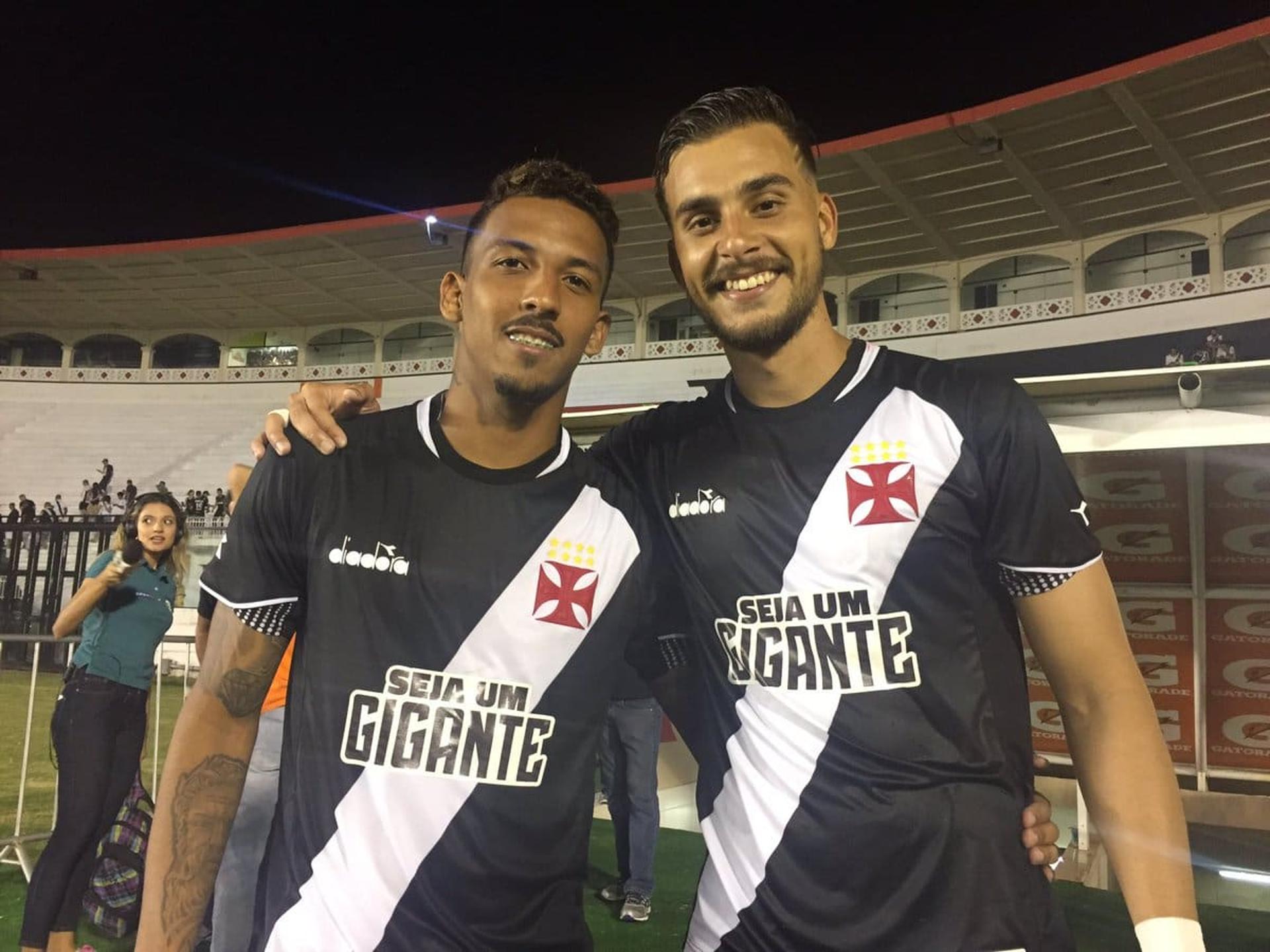 Caio Monteiro e Bruno Cosendey são crias da base do Vasco. Confira a seguir outras imagens na galeria do LANCE!