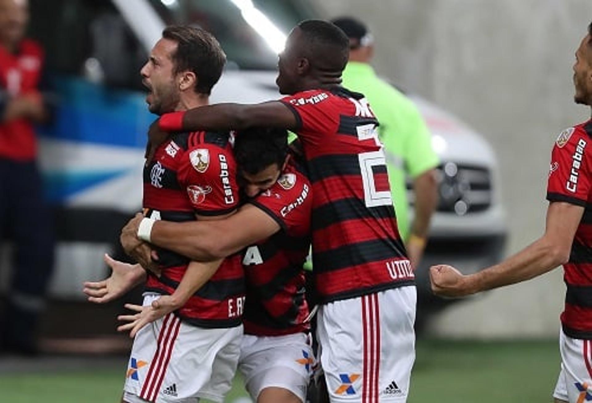 O Flamengo venceu o Emelec por 2 a 0 na última quarta-feira e garantiu vaga nas oitavas de final da Libertadores, algo que não acontecia desde 2010. Confira como foram as campanhas do Rubro-Negro nas fases de mata-mata em outras Libertadores: