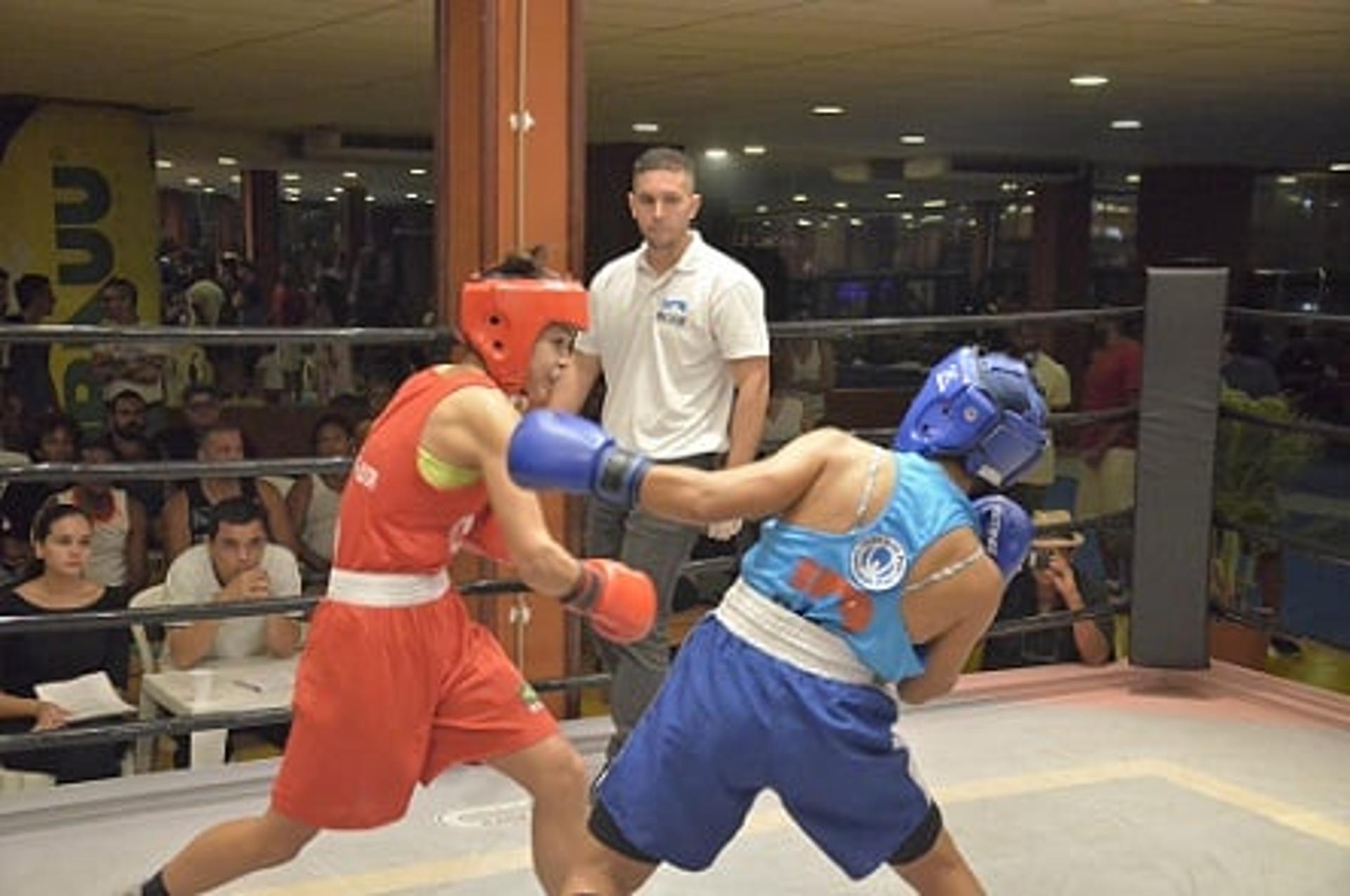 Rebeca Lima - Campeã Juvenil de Boxe