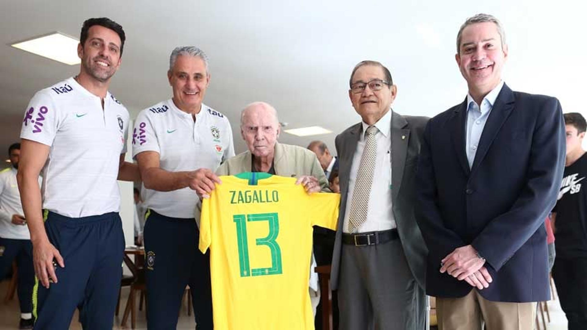 Visita Zagallo seleção