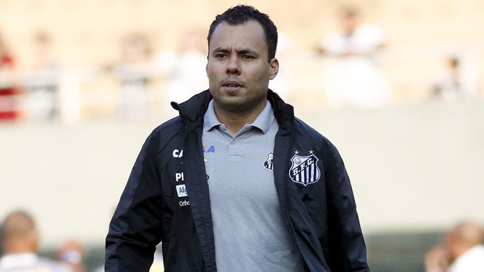 Jair Ventura é pressionado no Santos