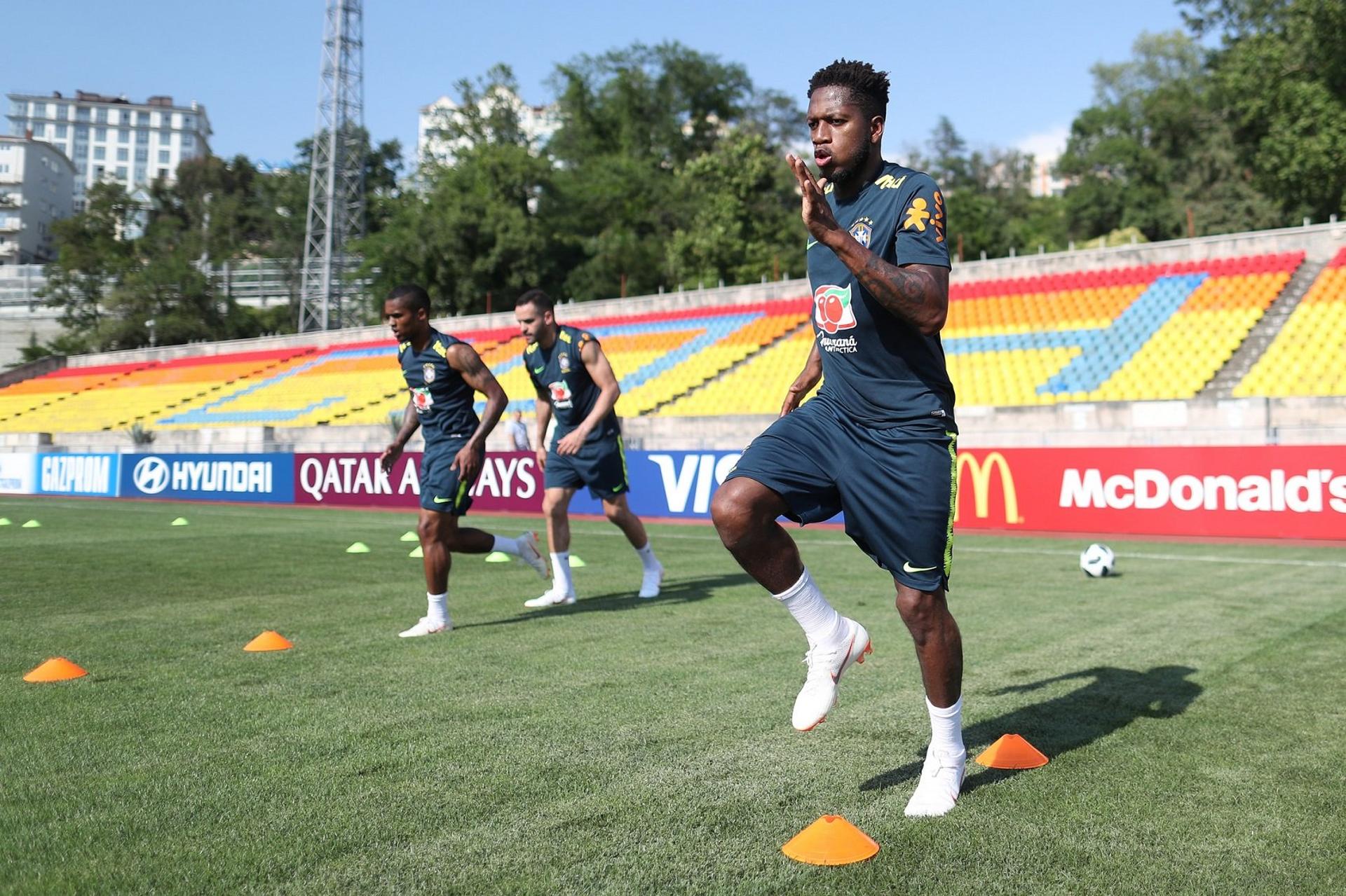 Fred durante treino da Seleção Brasileira em Sochi