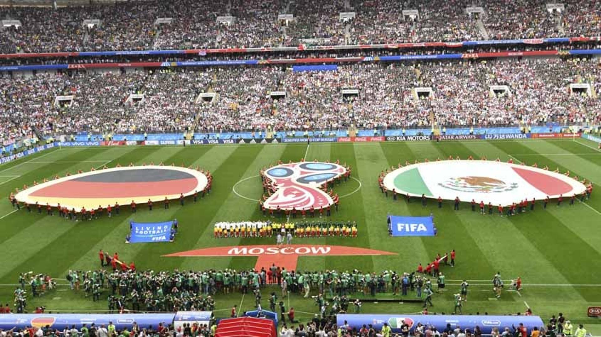 Estádio Lujniki: México 1 x 0 Alemanha - Público: 78.011 pessoas