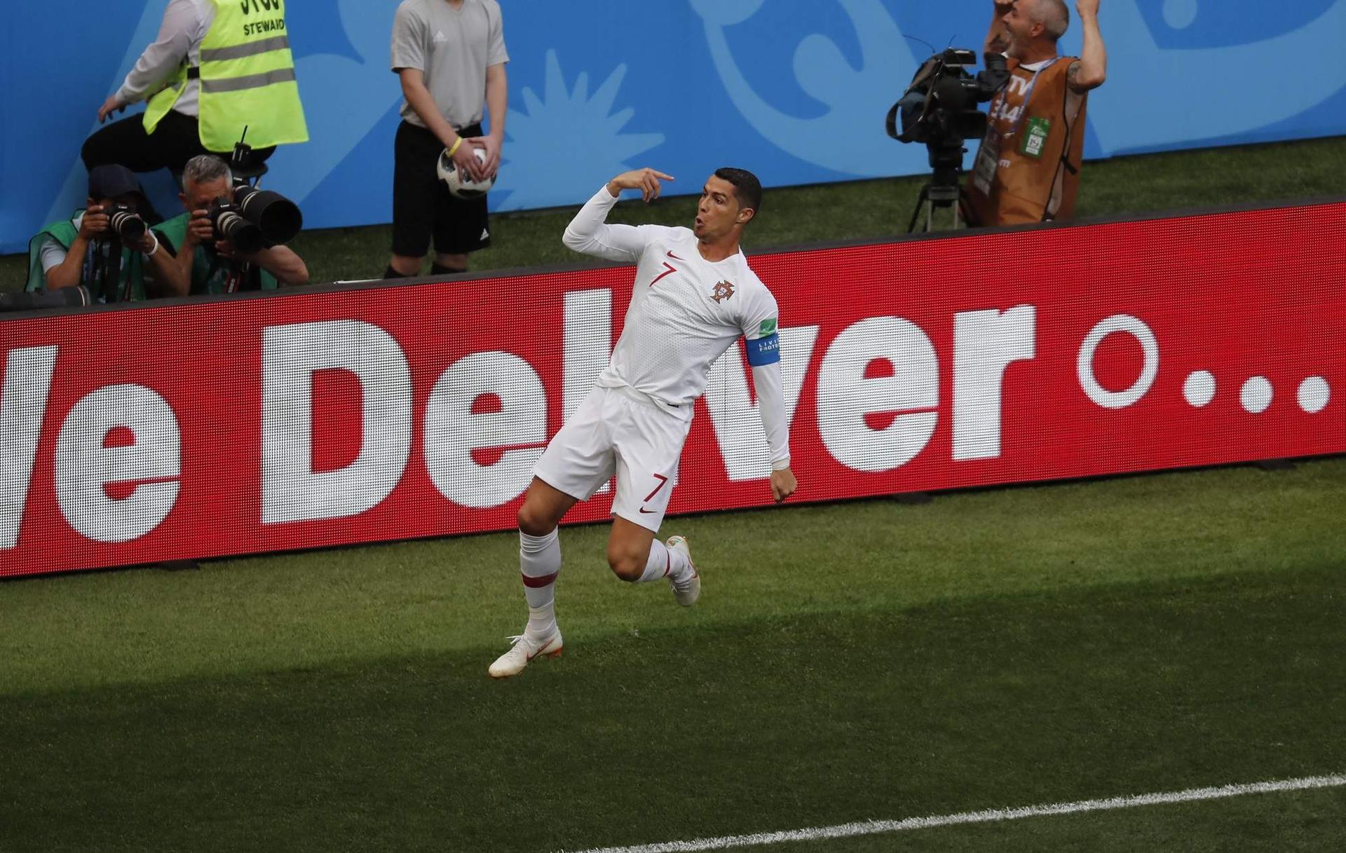 Cristiano Ronaldo está a dois gols de se igualar ao maior artilheiro português em Copas