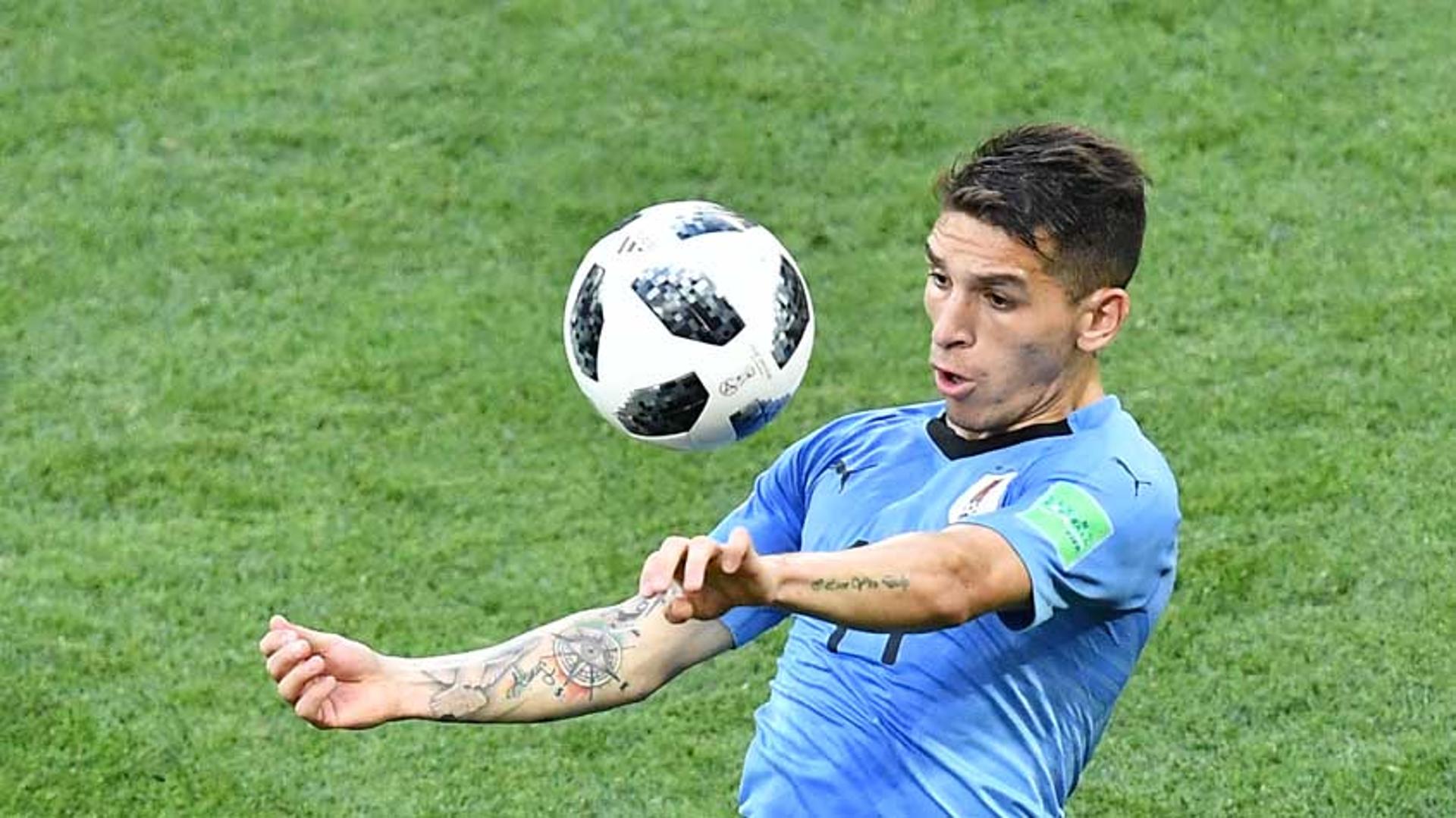 Lucas Torreira pode ser uma solução para o problema do meio campo uruguaio. Contra a Rússia, nesta segunda-feira, às 11h, a tendência é que o jogador seja titular