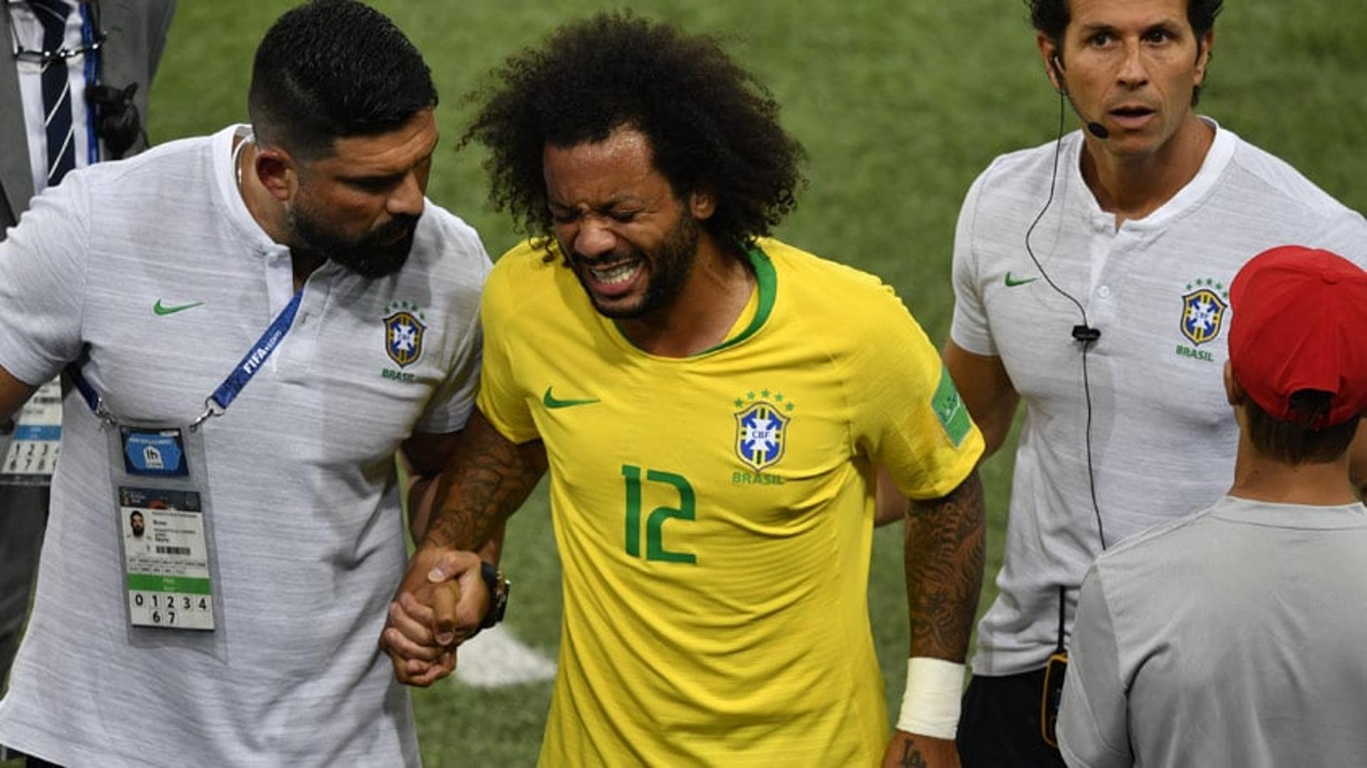 Marcelo faz expressão de dor no estádio Spartak&nbsp;