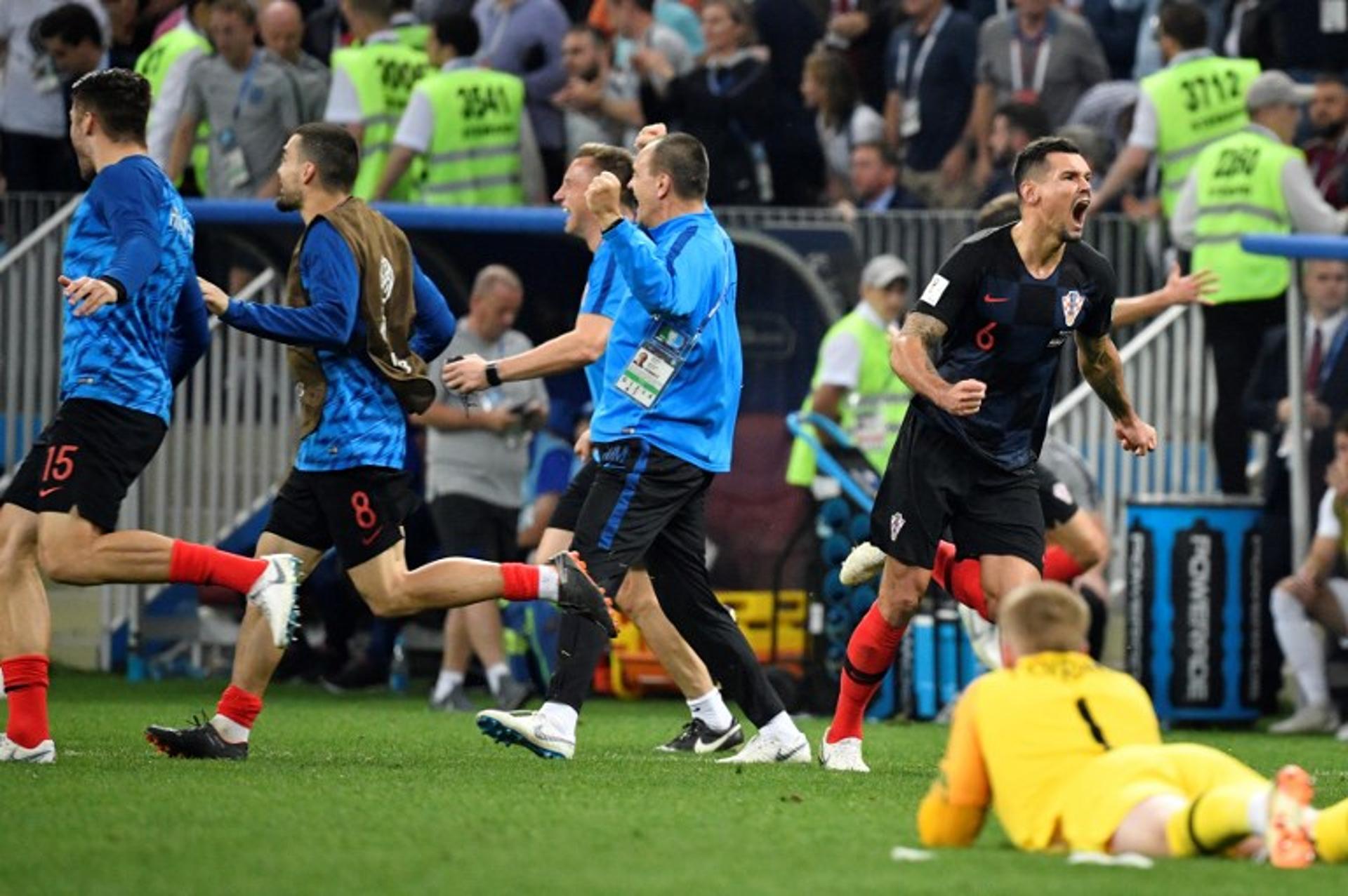 A Croácia fez história ao bater a Inglaterra por 2 a 1, de virada, com um gol no tempo normal e outro na prorrogação. Perisic foi um gigante, importantíssimo para o empate, e Mandzukic fez o gol que colocou a equipe na final contra a França. Veja a avaliação de cada um. (Por Fellipe Lucena)