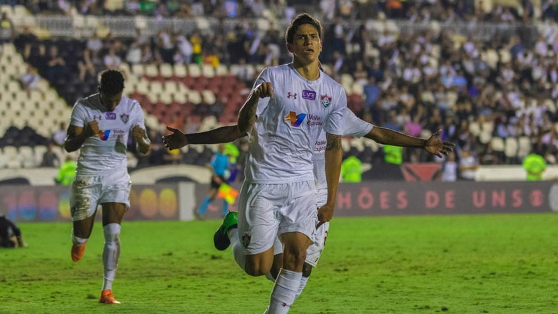 O Fluminense conseguiu sair com um pontinho de São Januário na noite desta quinta-feira, pelo Brasileirão, no empate em 1 a 1 com o Vasco. O Tricolor saiu atrás no placar, mas Pedro deixou sua marca aos 44 do segundo tempo e deixou tudo igual. Assim, ele foi o principal destaque do Flu. Veja as notas do LANCE! (por Marcello Neves).