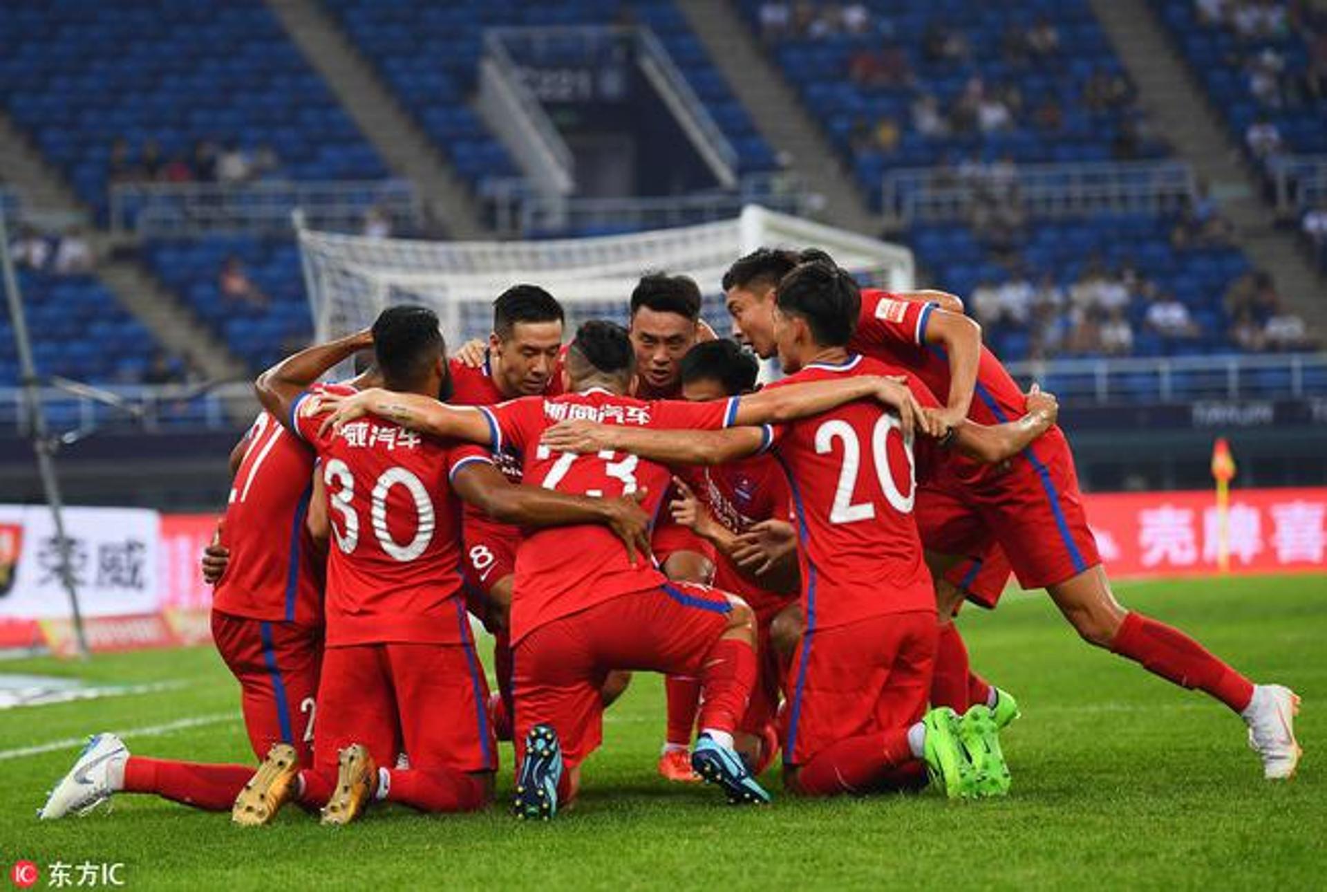 Alan Kardec marca dois gols e Chongqing reage no Campeonato Chinês