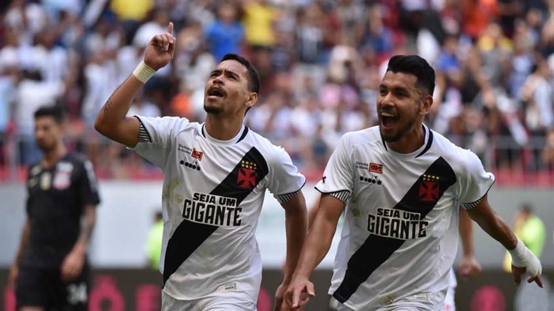 Yago Pikachu foi o autor do gol de honra do Vasco em Brasília. Confira a seguir outras imagens na galeria do L!